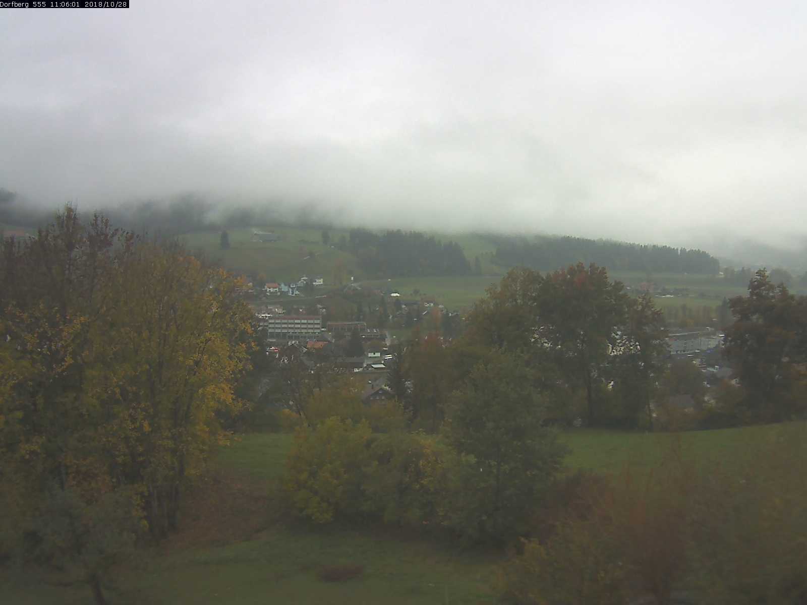 Webcam-Bild: Aussicht vom Dorfberg in Langnau 20181028-110601