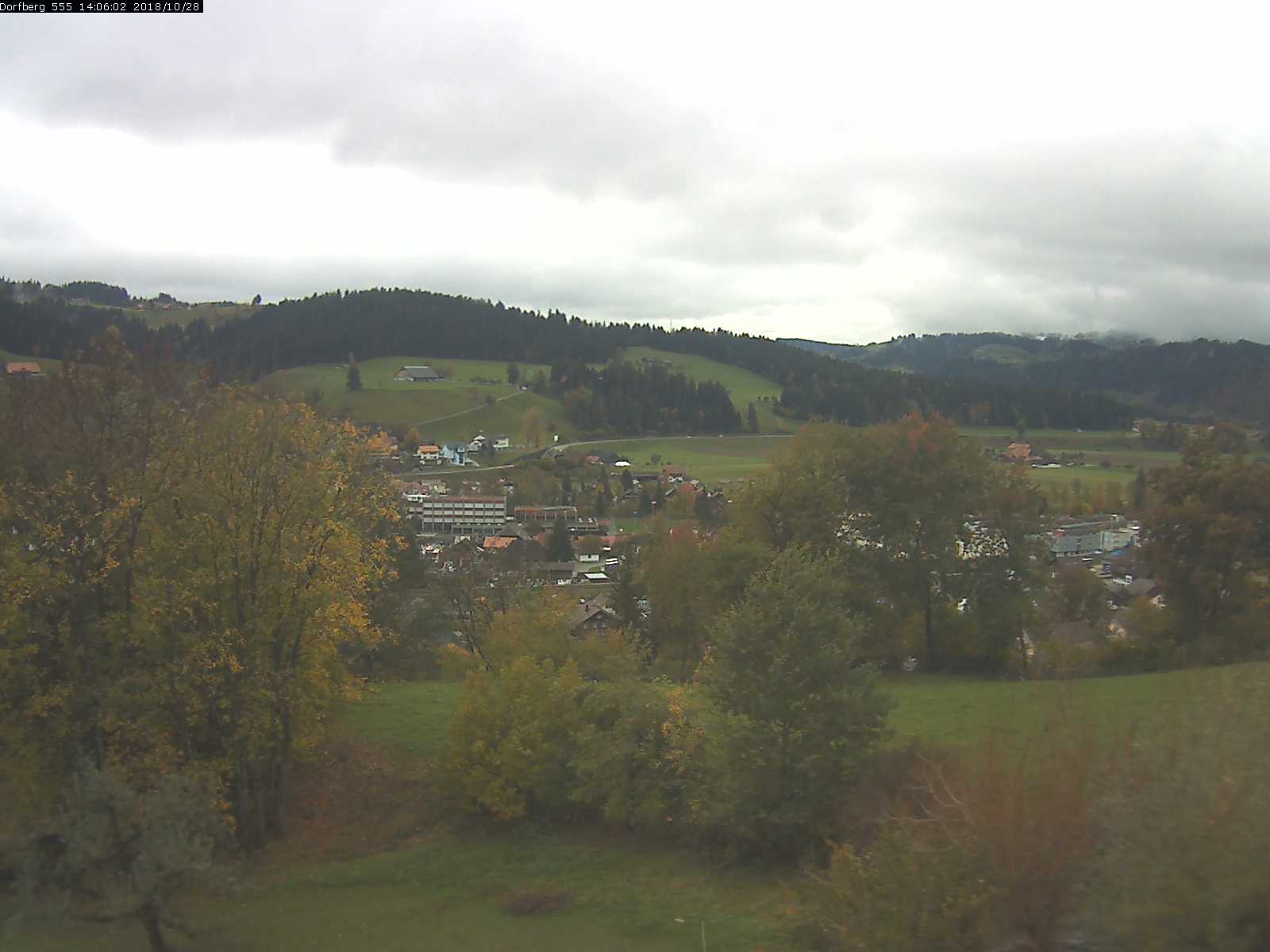 Webcam-Bild: Aussicht vom Dorfberg in Langnau 20181028-140601