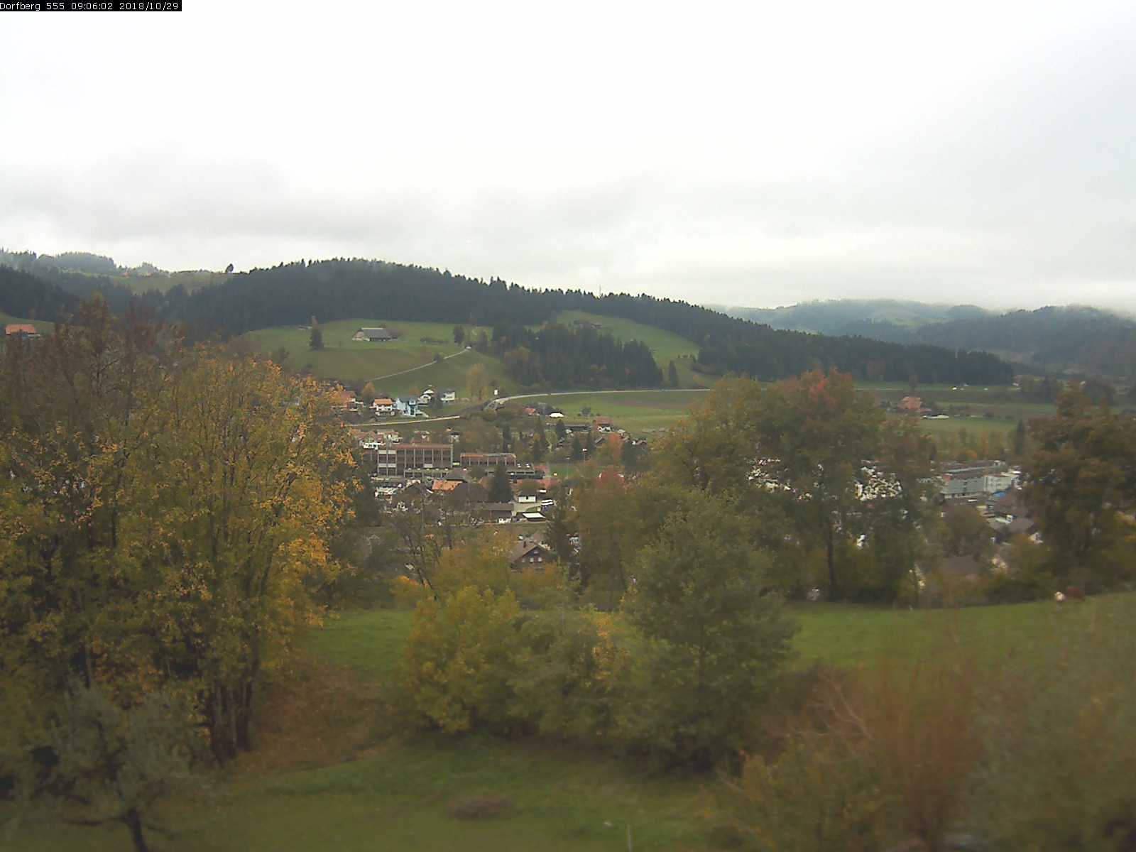 Webcam-Bild: Aussicht vom Dorfberg in Langnau 20181029-090601