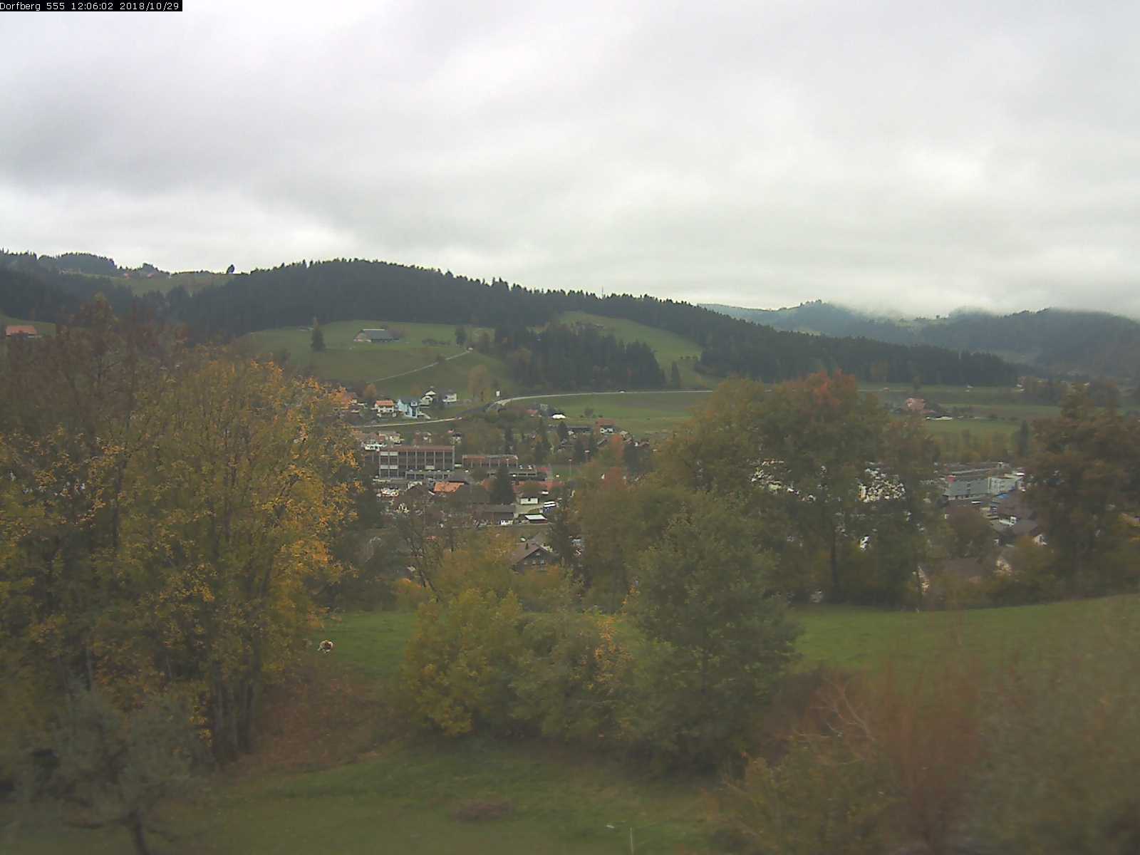 Webcam-Bild: Aussicht vom Dorfberg in Langnau 20181029-120601