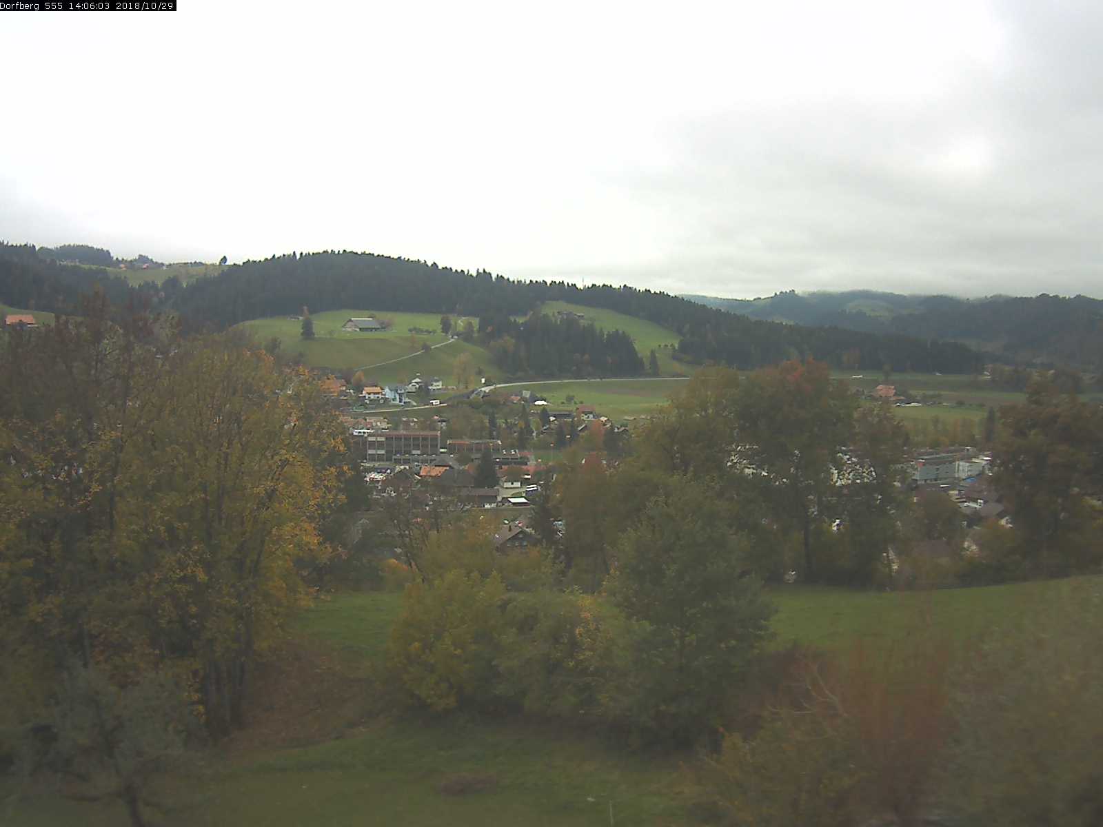 Webcam-Bild: Aussicht vom Dorfberg in Langnau 20181029-140601