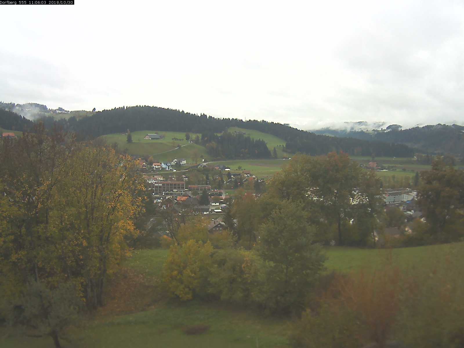 Webcam-Bild: Aussicht vom Dorfberg in Langnau 20181030-110601