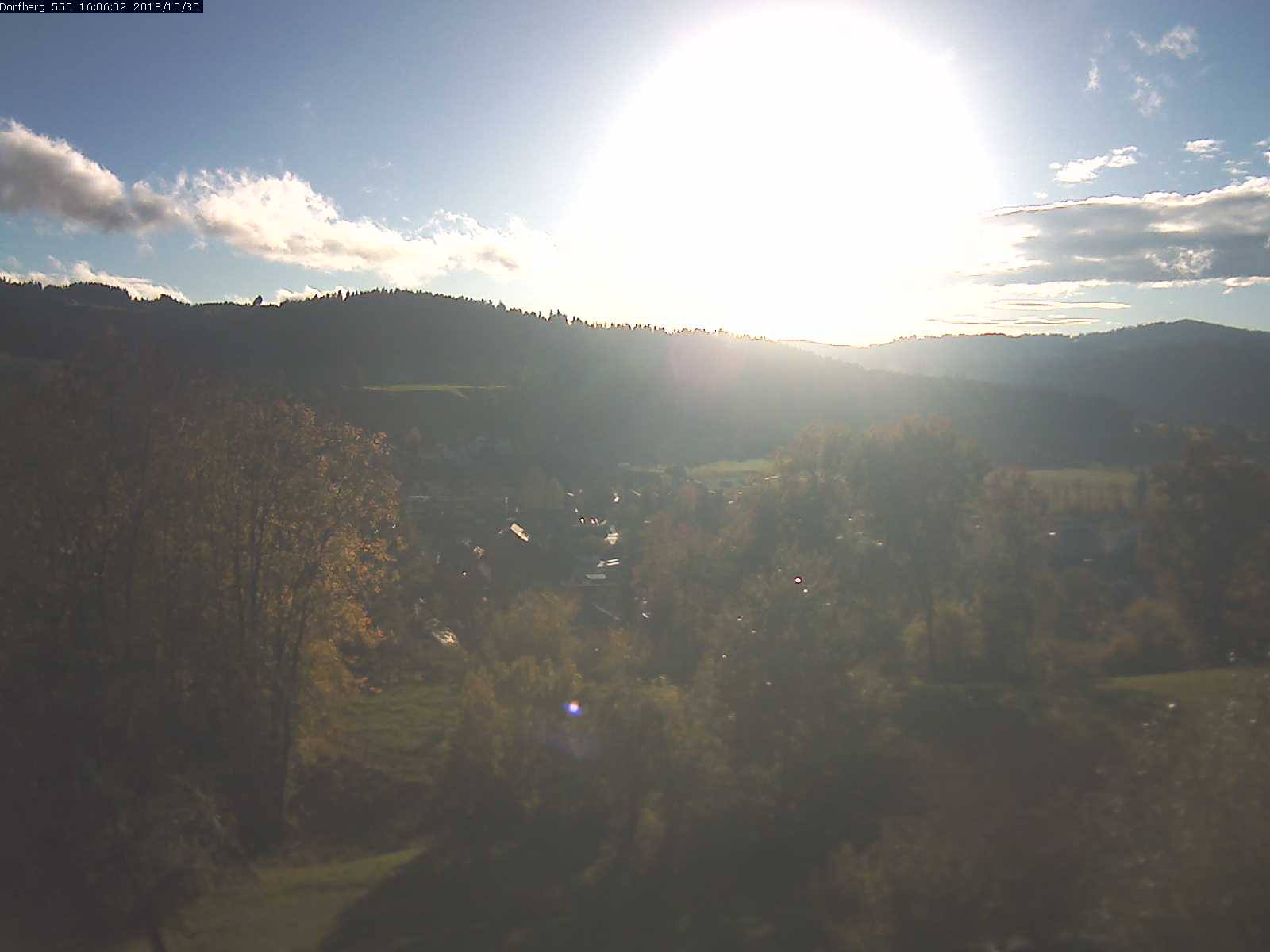 Webcam-Bild: Aussicht vom Dorfberg in Langnau 20181030-160601