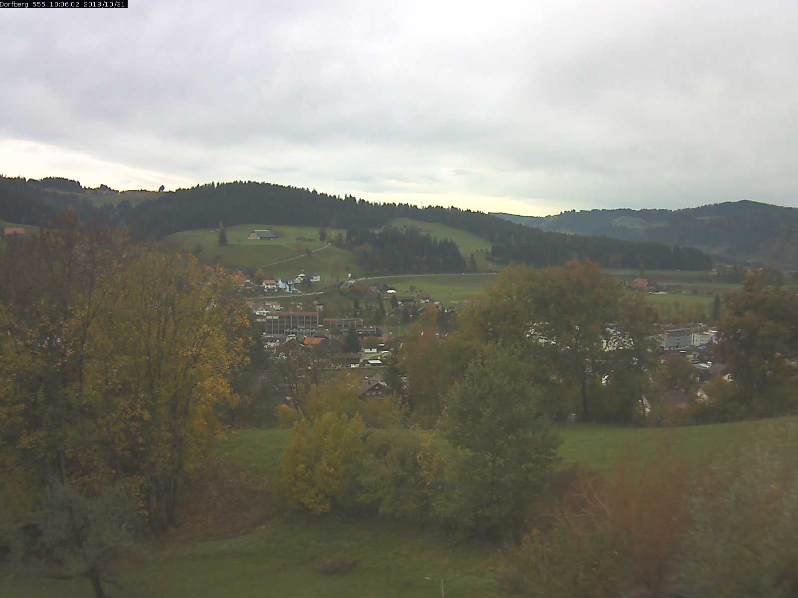 Webcam-Bild: Aussicht vom Dorfberg in Langnau 20181031-100601