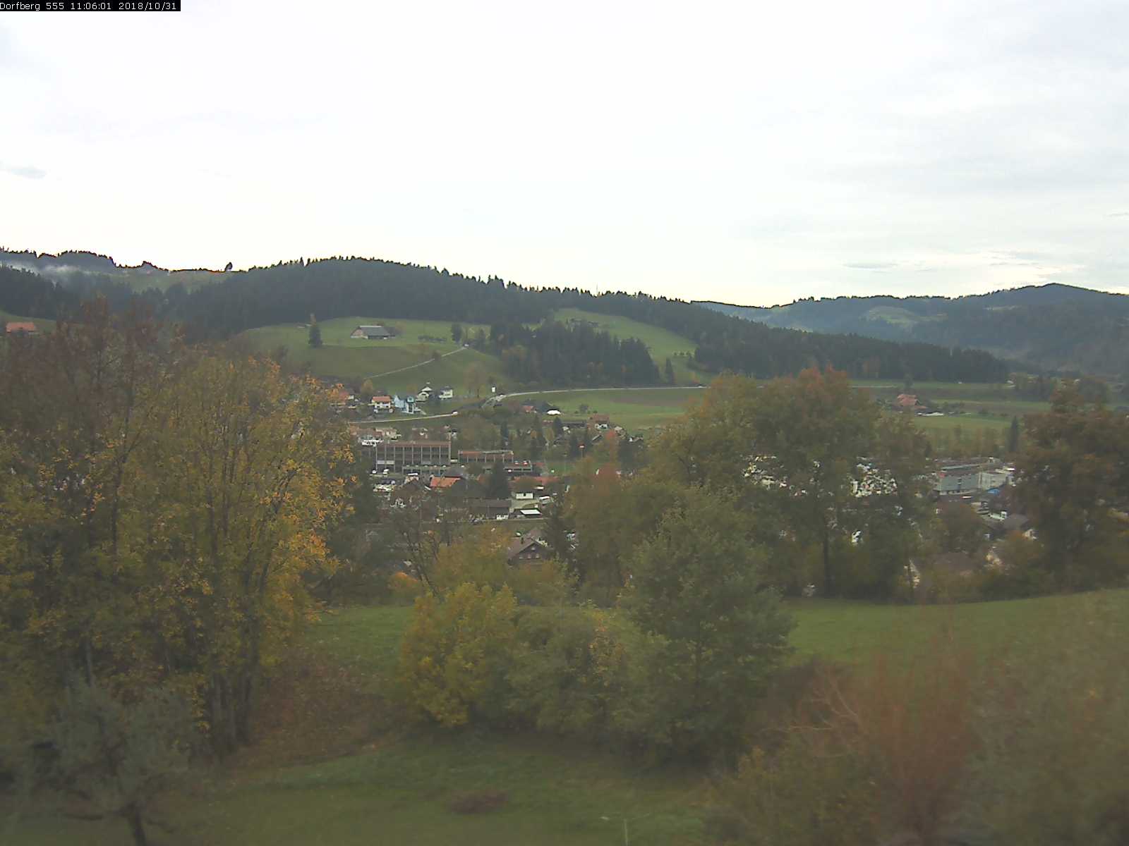 Webcam-Bild: Aussicht vom Dorfberg in Langnau 20181031-110601