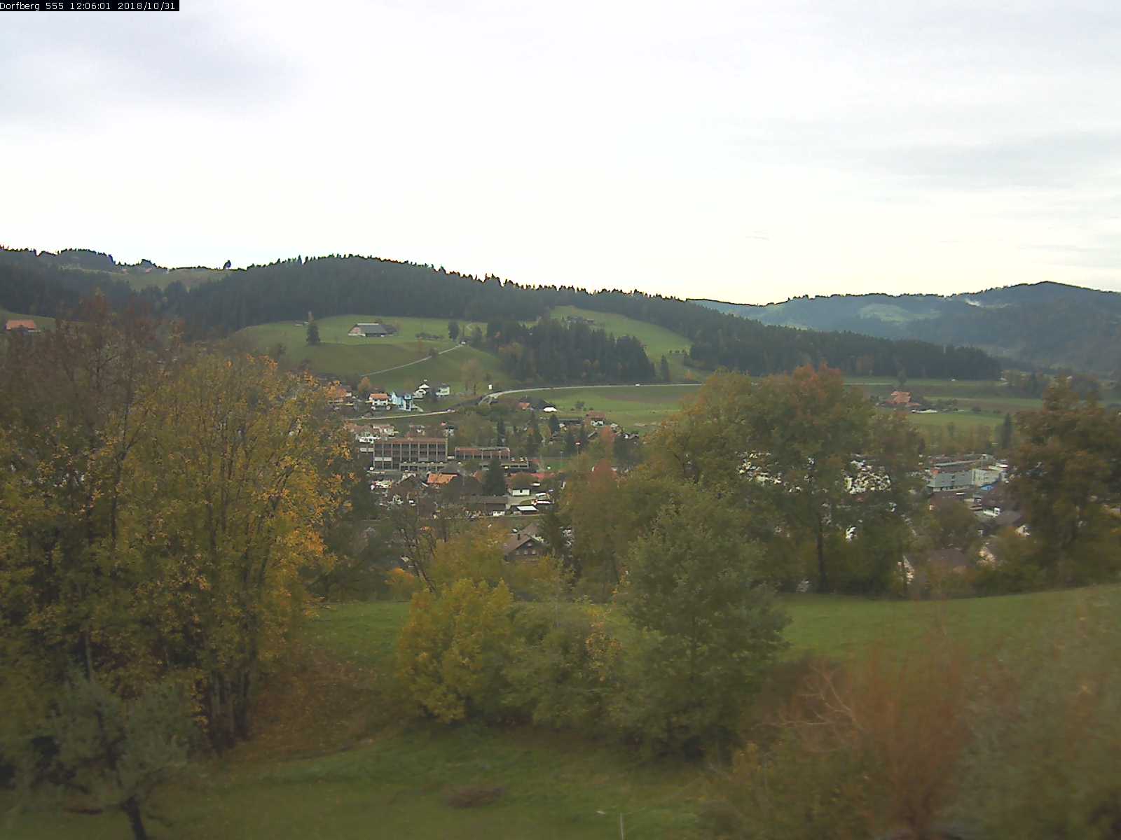 Webcam-Bild: Aussicht vom Dorfberg in Langnau 20181031-120601