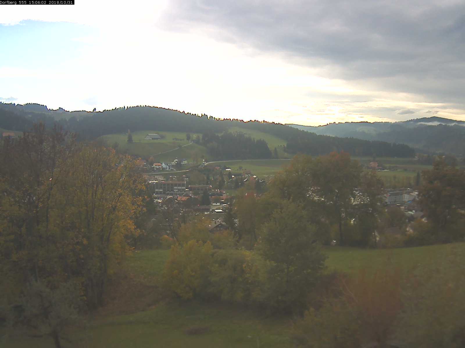 Webcam-Bild: Aussicht vom Dorfberg in Langnau 20181031-150602