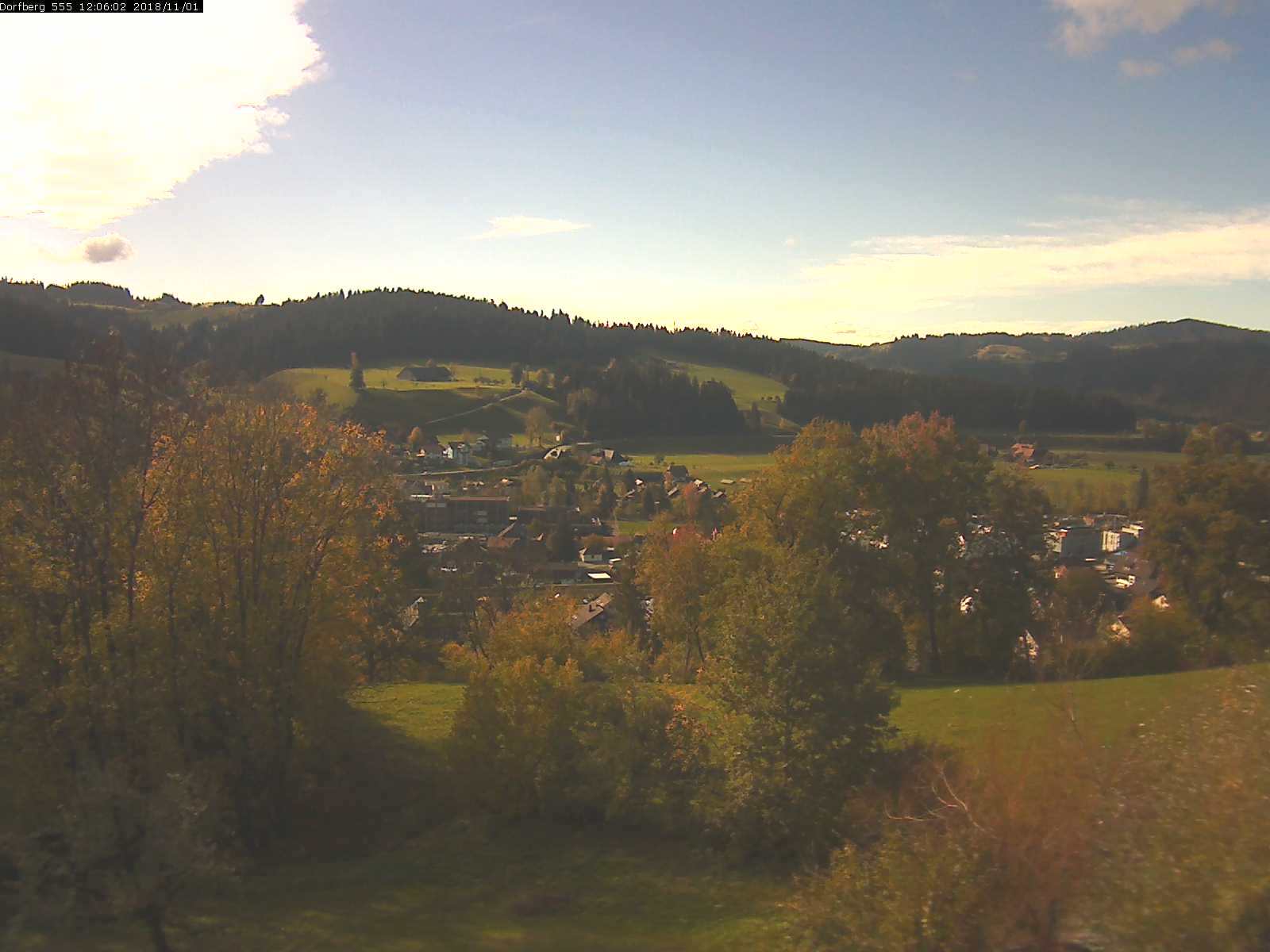 Webcam-Bild: Aussicht vom Dorfberg in Langnau 20181101-120601