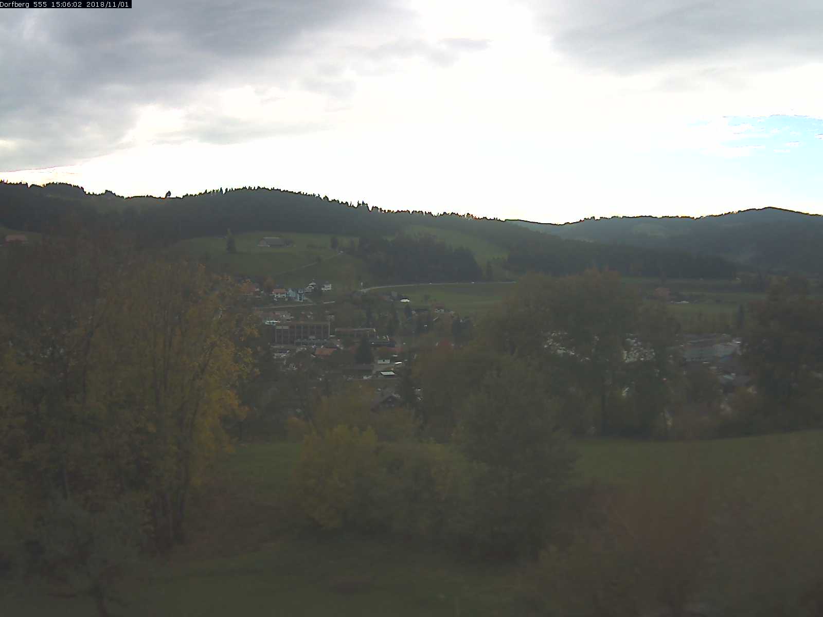 Webcam-Bild: Aussicht vom Dorfberg in Langnau 20181101-150601