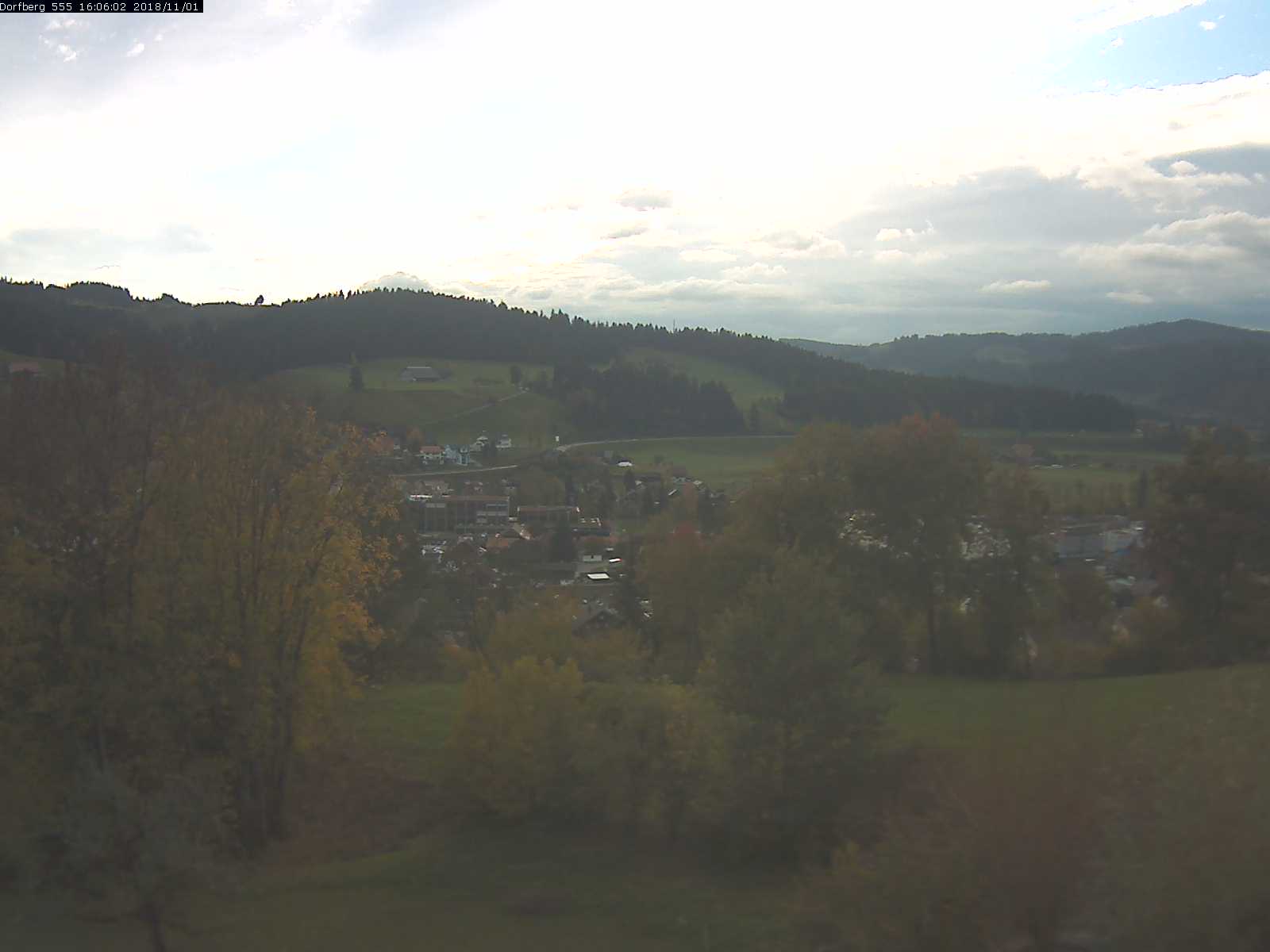 Webcam-Bild: Aussicht vom Dorfberg in Langnau 20181101-160601