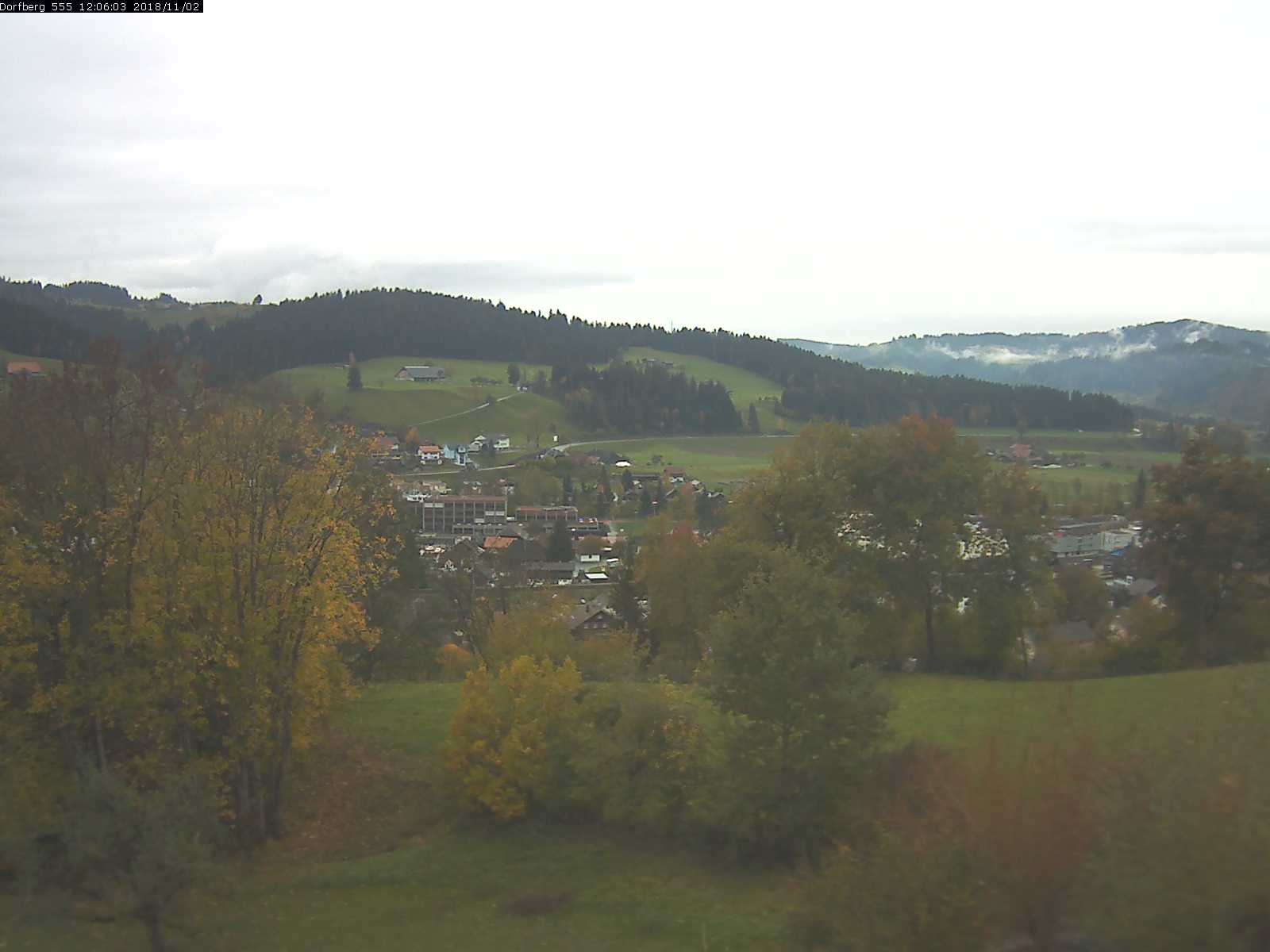 Webcam-Bild: Aussicht vom Dorfberg in Langnau 20181102-120601