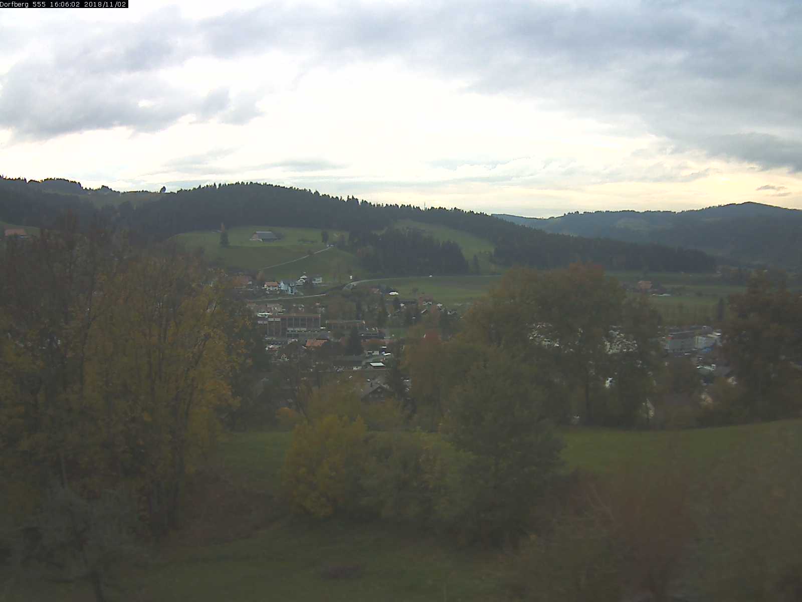 Webcam-Bild: Aussicht vom Dorfberg in Langnau 20181102-160601