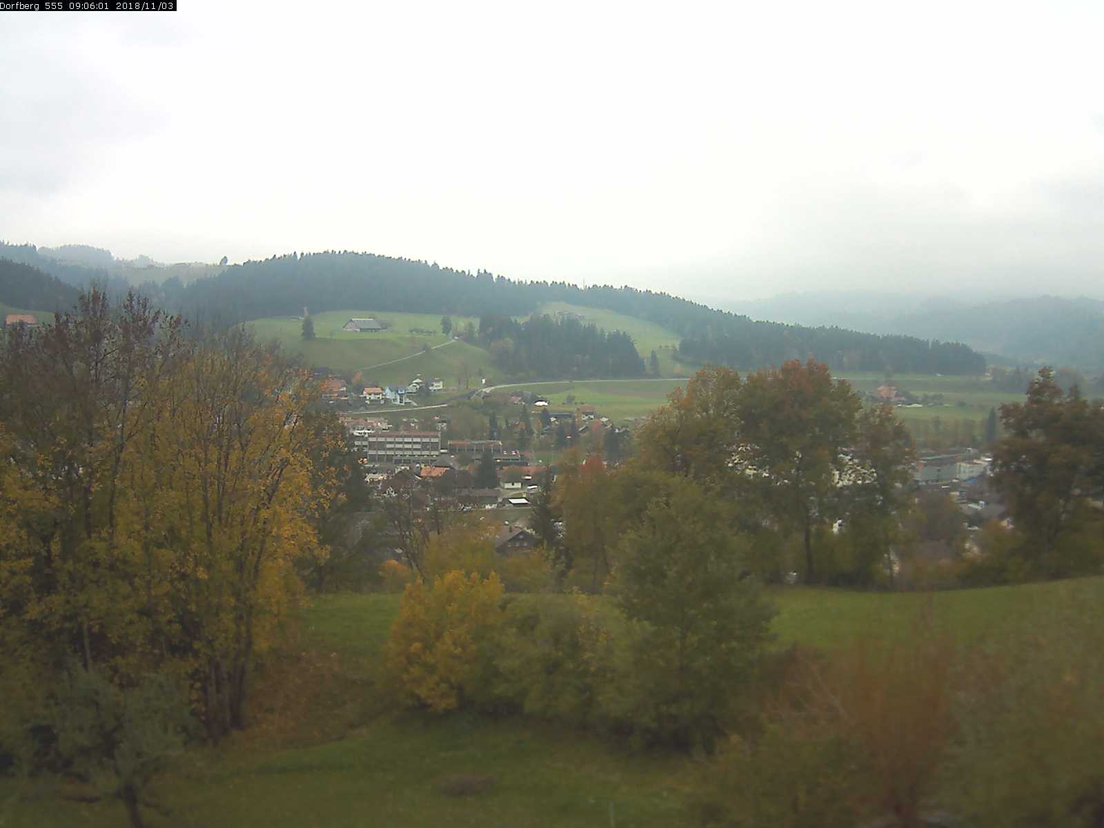 Webcam-Bild: Aussicht vom Dorfberg in Langnau 20181103-090601