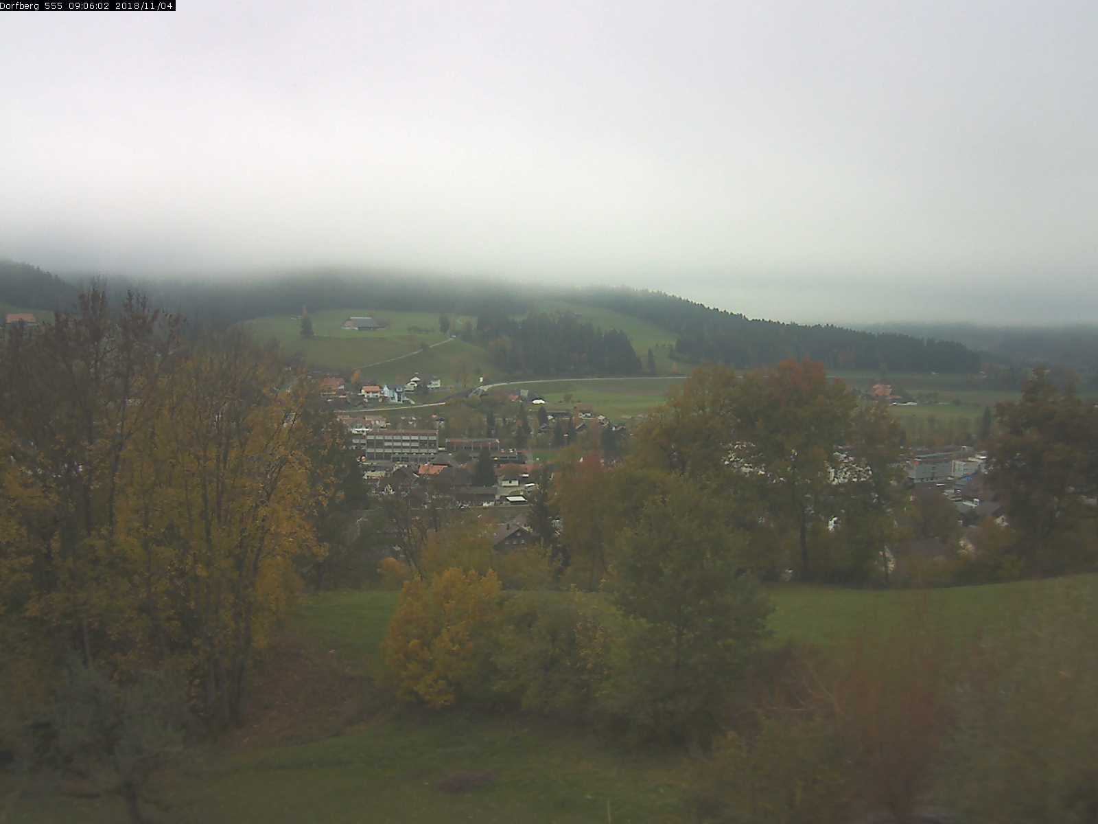 Webcam-Bild: Aussicht vom Dorfberg in Langnau 20181104-090601