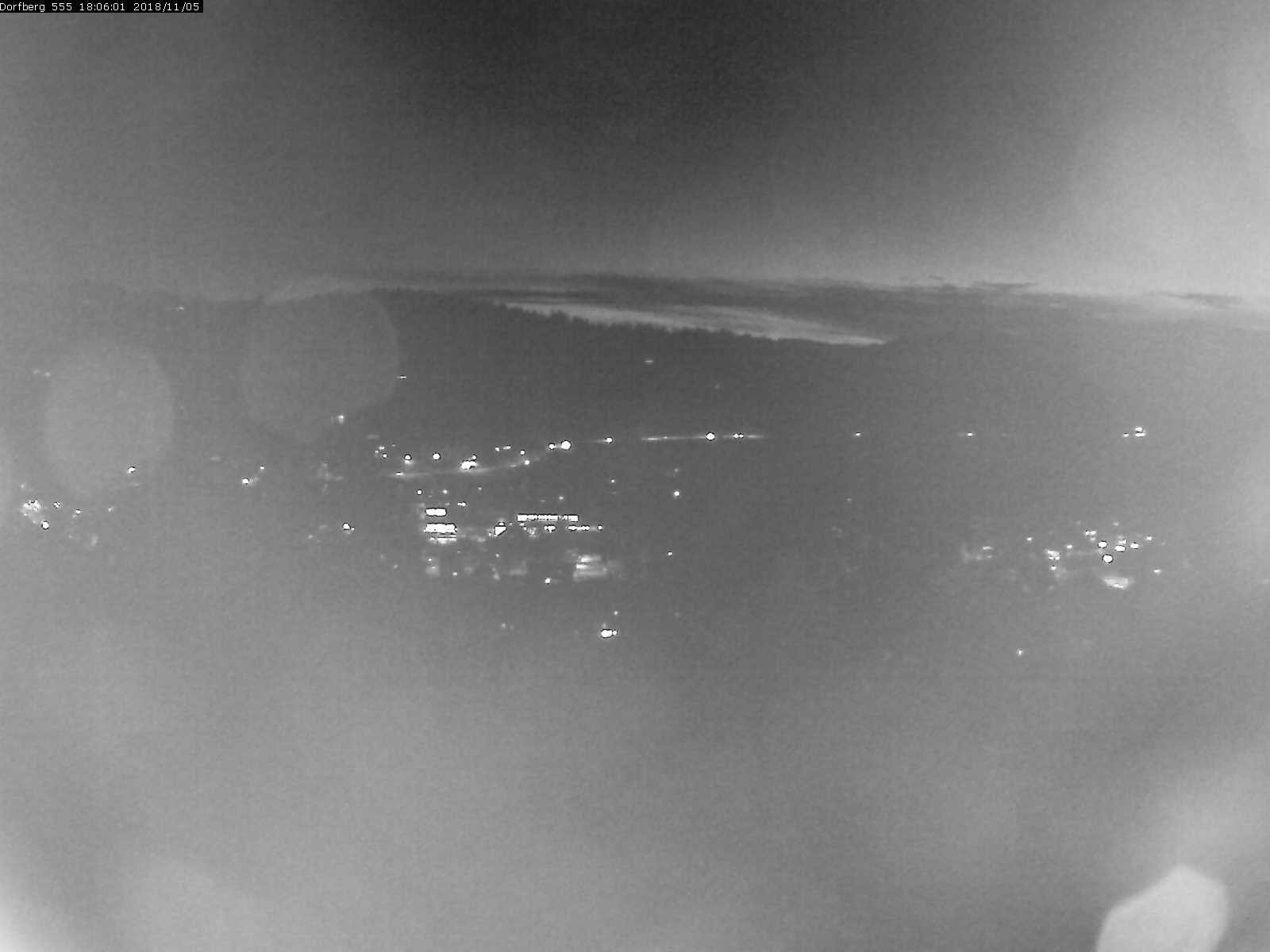 Webcam-Bild: Aussicht vom Dorfberg in Langnau 20181105-180601