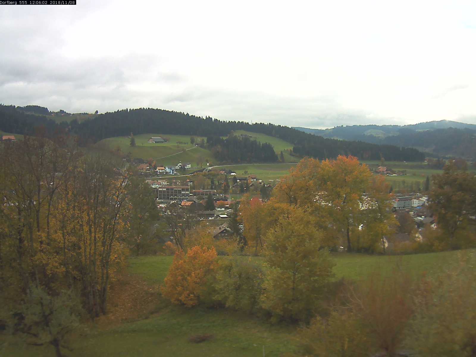 Webcam-Bild: Aussicht vom Dorfberg in Langnau 20181108-120601
