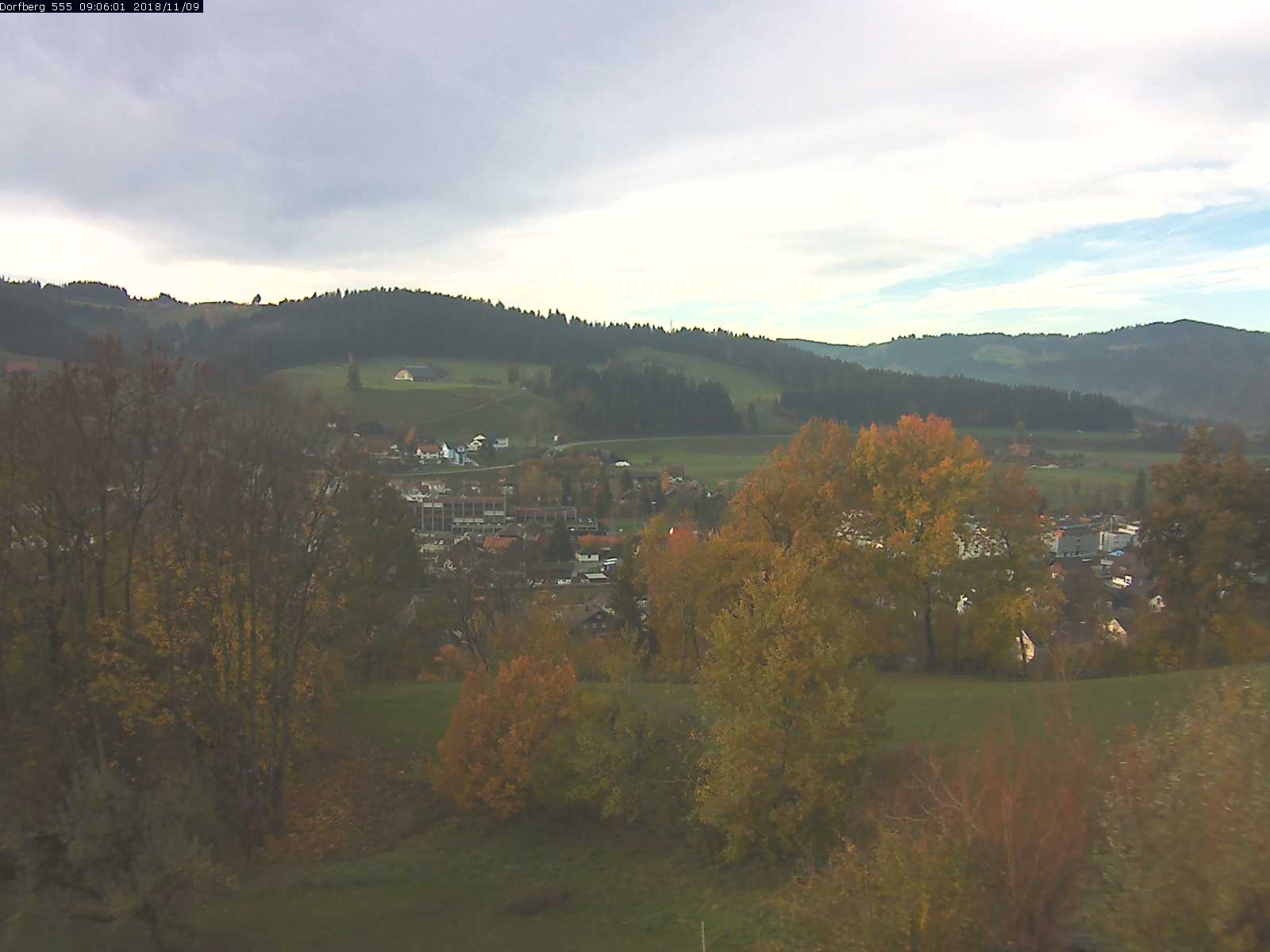Webcam-Bild: Aussicht vom Dorfberg in Langnau 20181109-090601