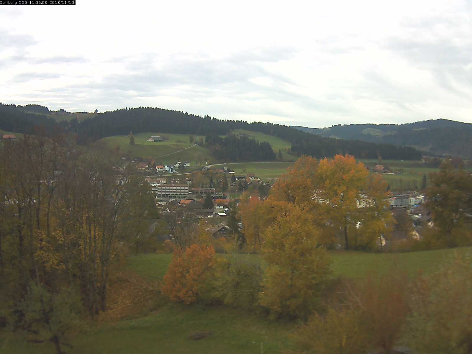 Webcam-Bild: Aussicht vom Dorfberg in Langnau 20181110-110601