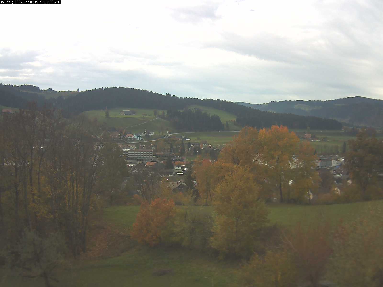 Webcam-Bild: Aussicht vom Dorfberg in Langnau 20181110-120601