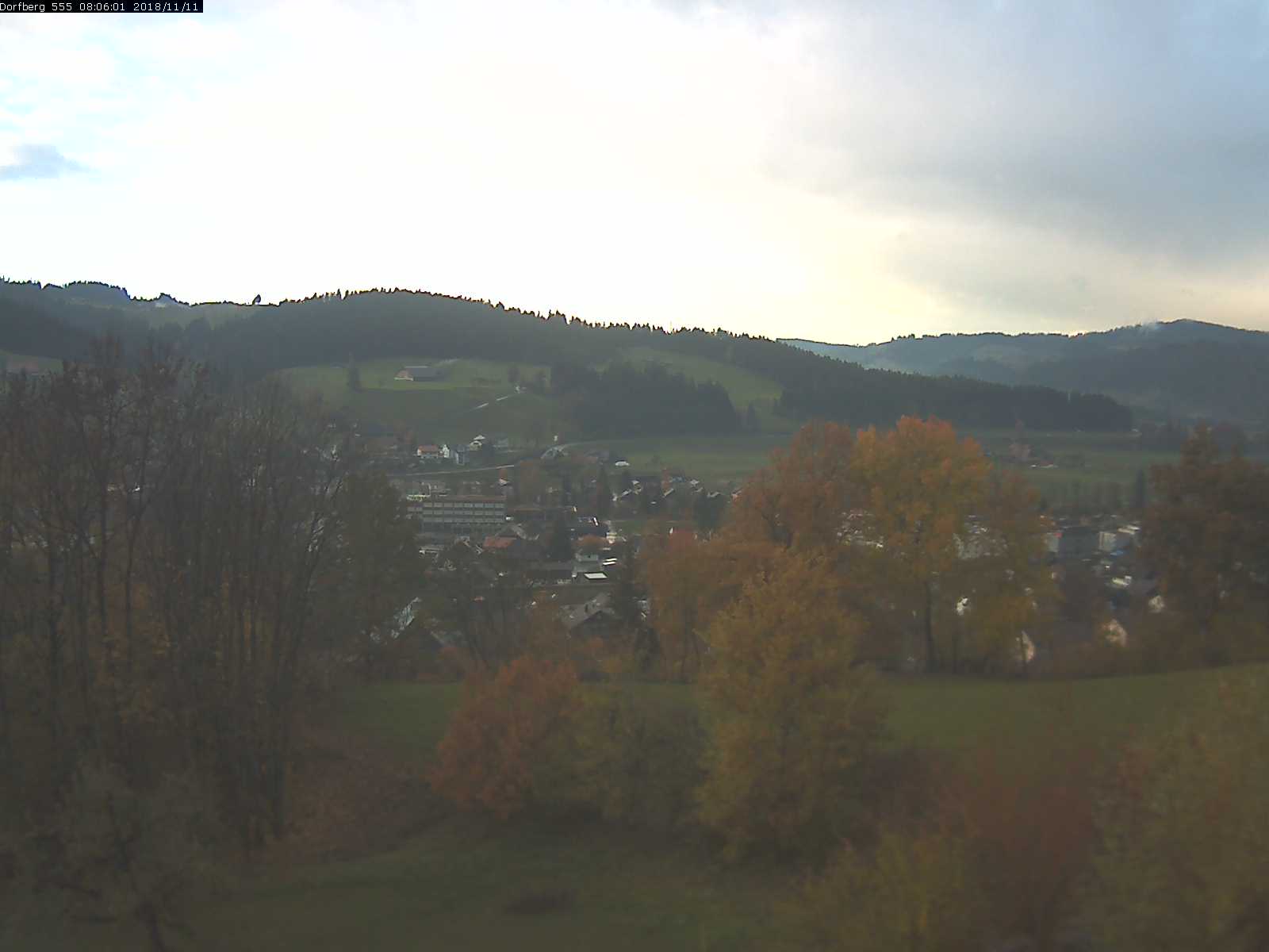 Webcam-Bild: Aussicht vom Dorfberg in Langnau 20181111-080601
