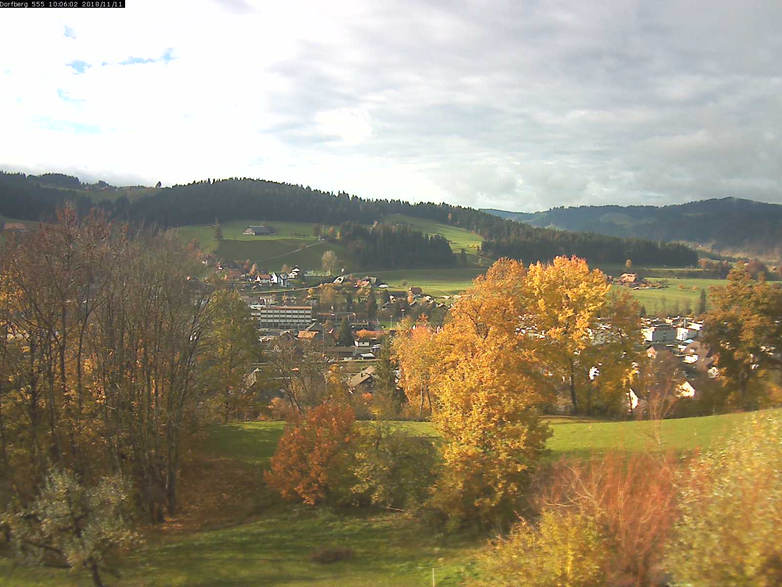 Webcam-Bild: Aussicht vom Dorfberg in Langnau 20181111-100601