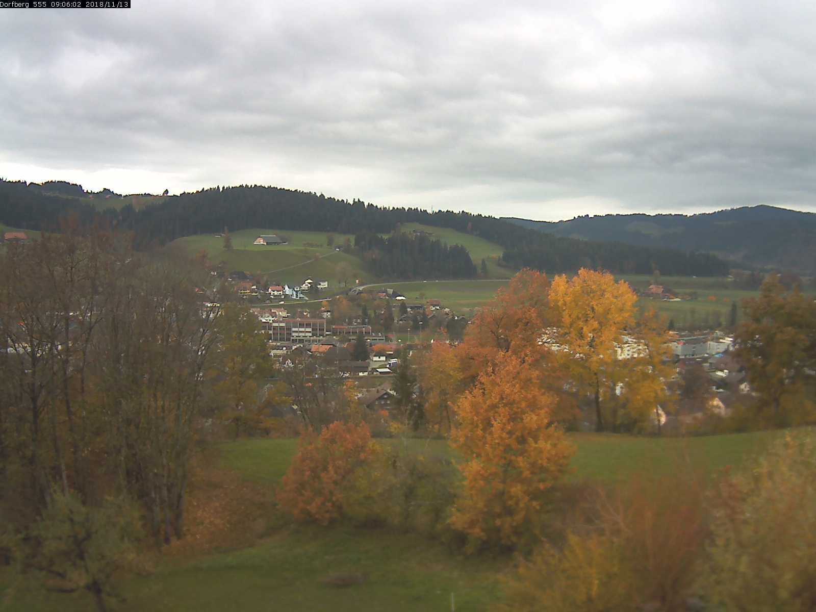 Webcam-Bild: Aussicht vom Dorfberg in Langnau 20181113-090601