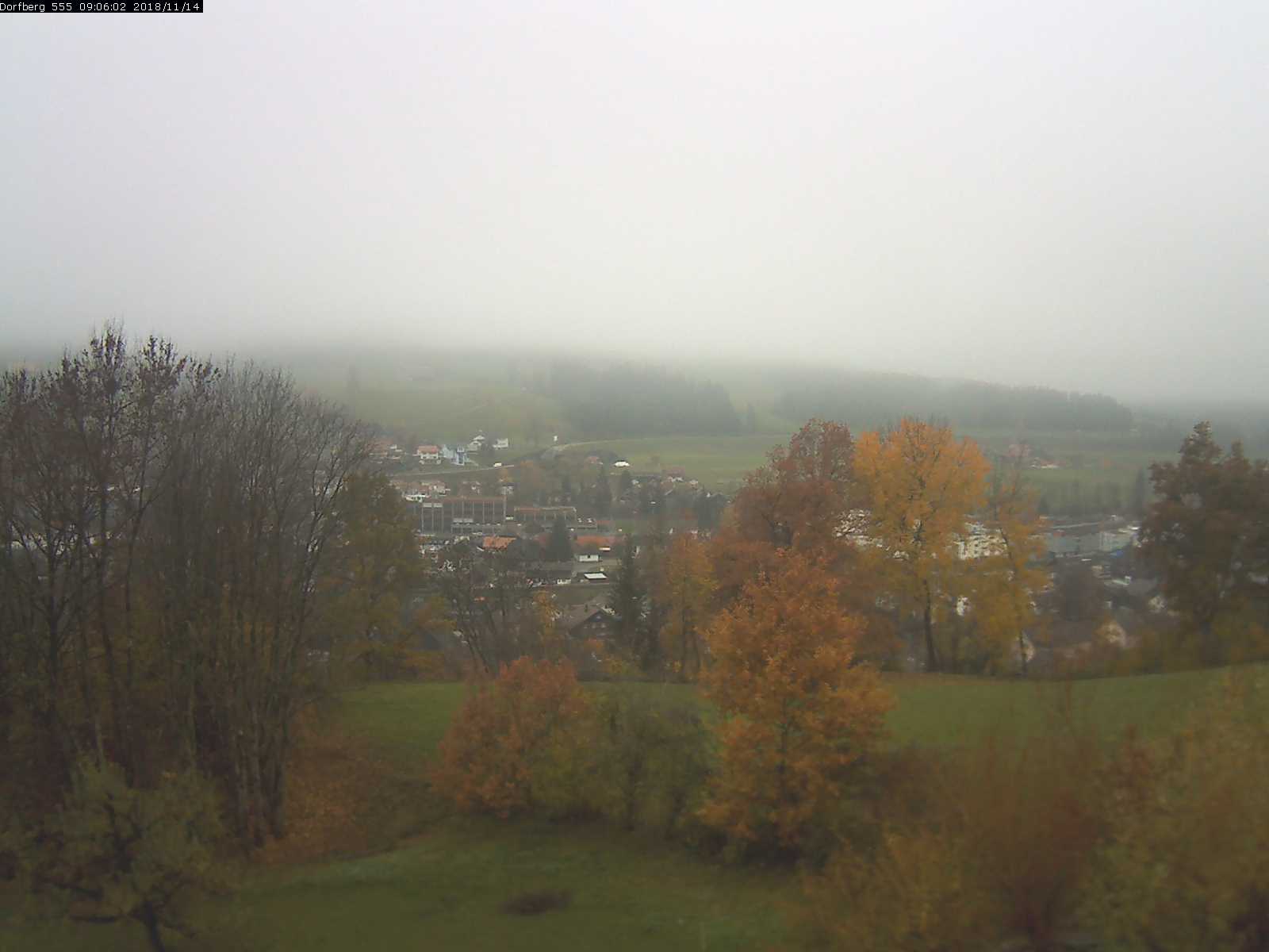 Webcam-Bild: Aussicht vom Dorfberg in Langnau 20181114-090601