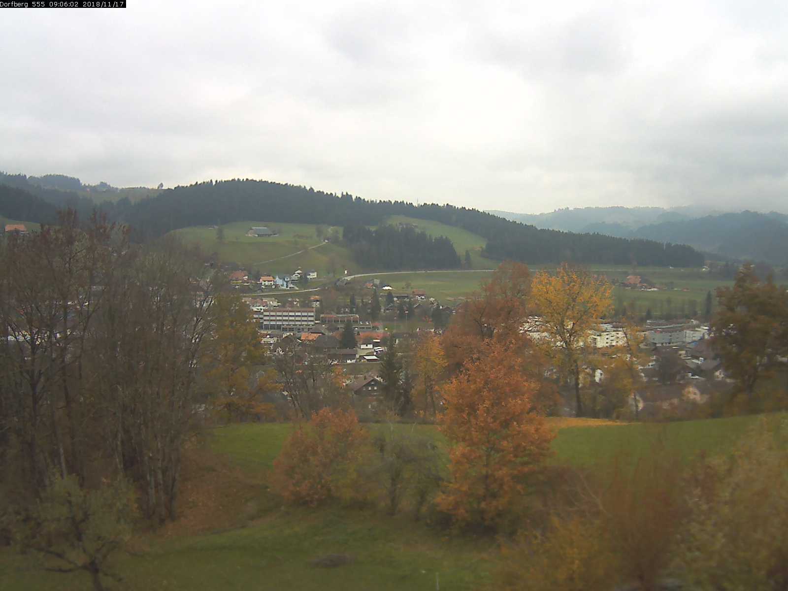 Webcam-Bild: Aussicht vom Dorfberg in Langnau 20181117-090602