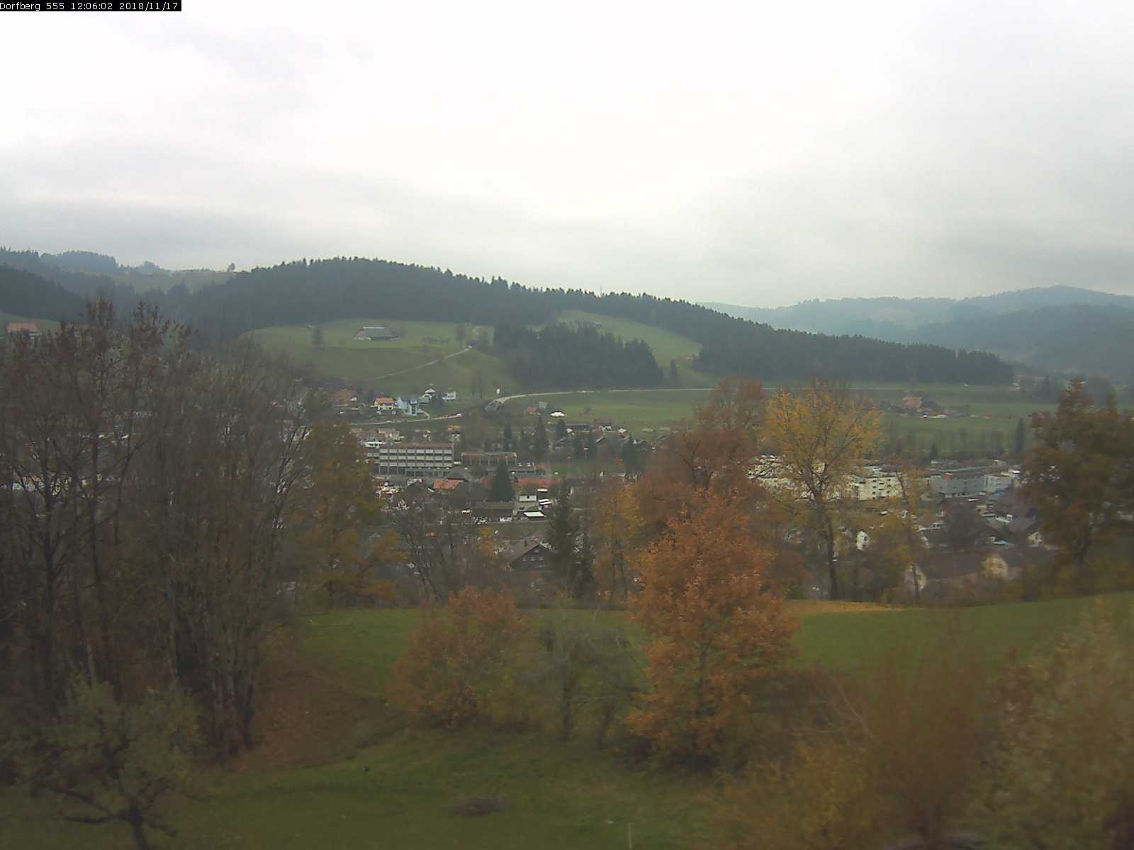 Webcam-Bild: Aussicht vom Dorfberg in Langnau 20181117-120601