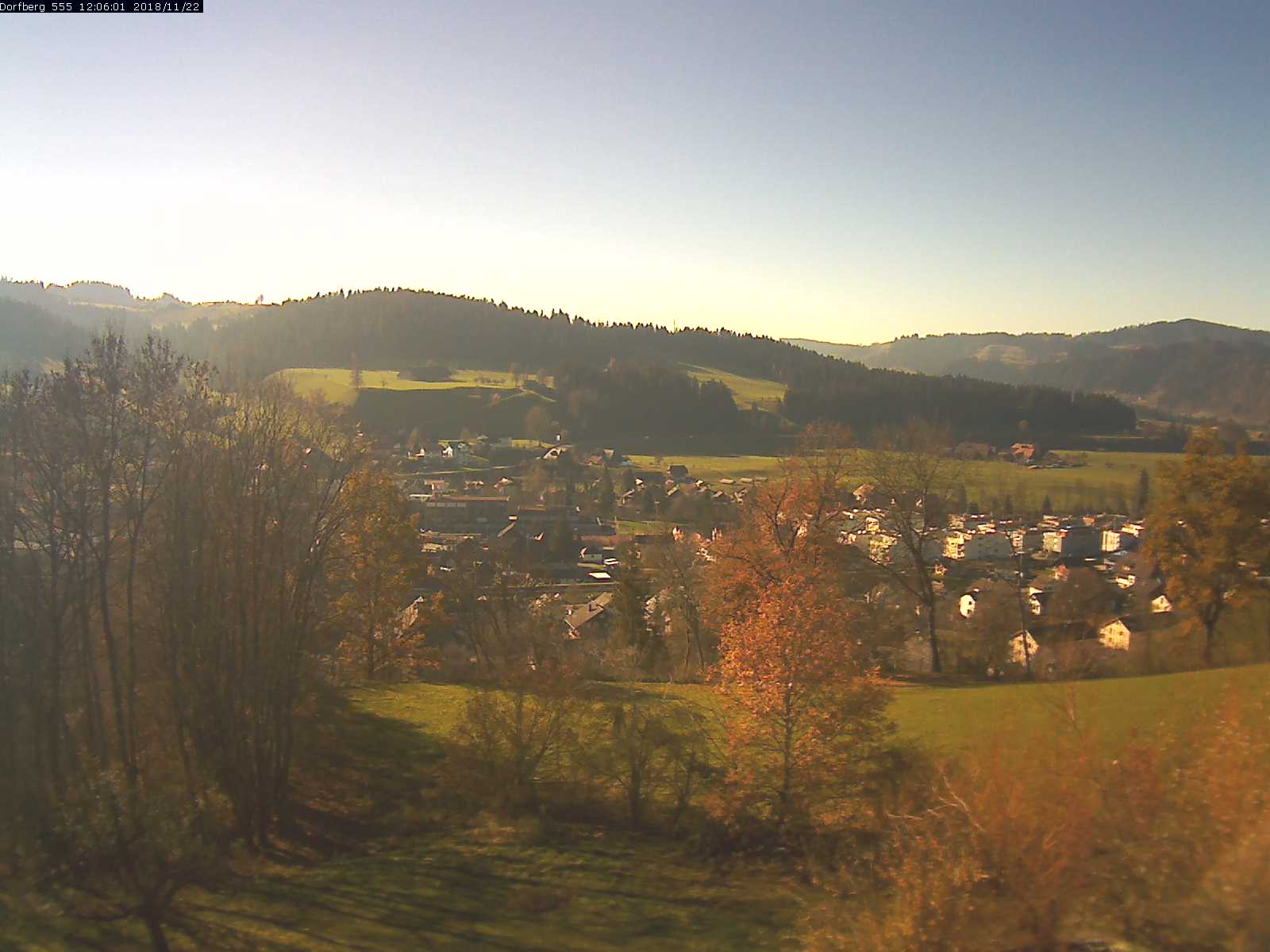 Webcam-Bild: Aussicht vom Dorfberg in Langnau 20181122-120601