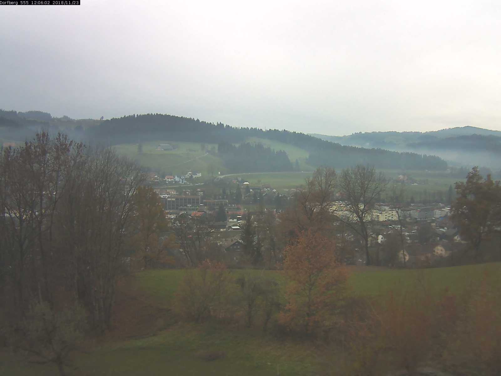 Webcam-Bild: Aussicht vom Dorfberg in Langnau 20181123-120601