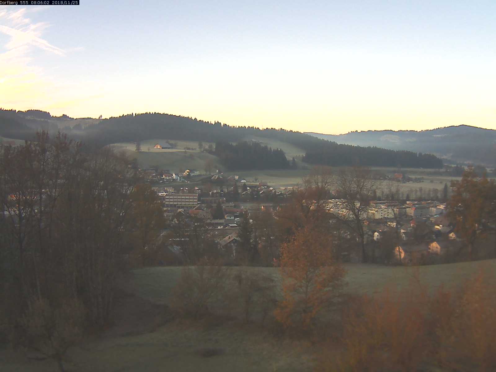 Webcam-Bild: Aussicht vom Dorfberg in Langnau 20181125-080601