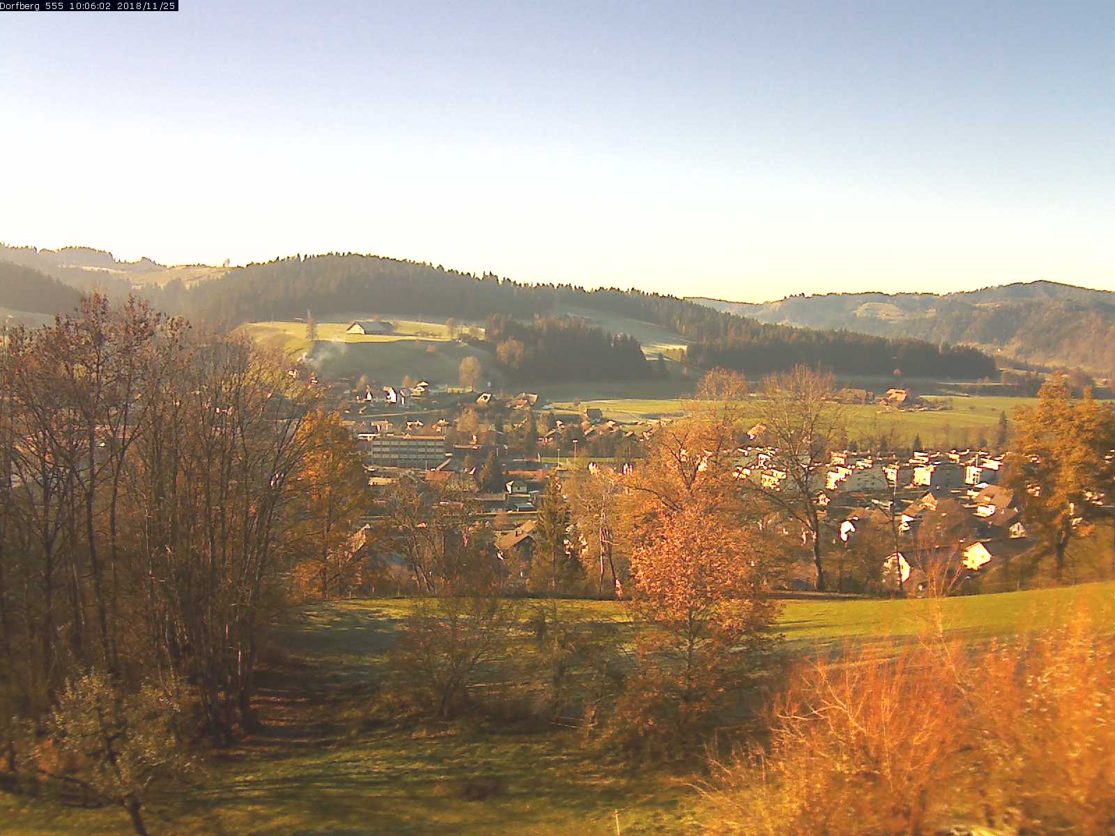 Webcam-Bild: Aussicht vom Dorfberg in Langnau 20181125-100601