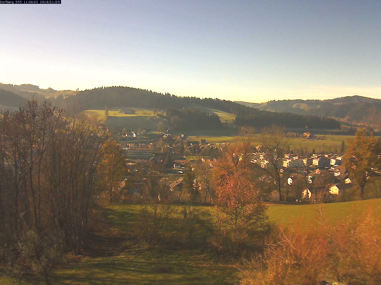 Webcam-Bild: Aussicht vom Dorfberg in Langnau 20181125-110601