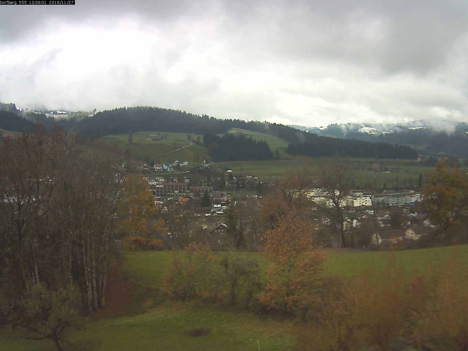 Webcam-Bild: Aussicht vom Dorfberg in Langnau 20181127-120601