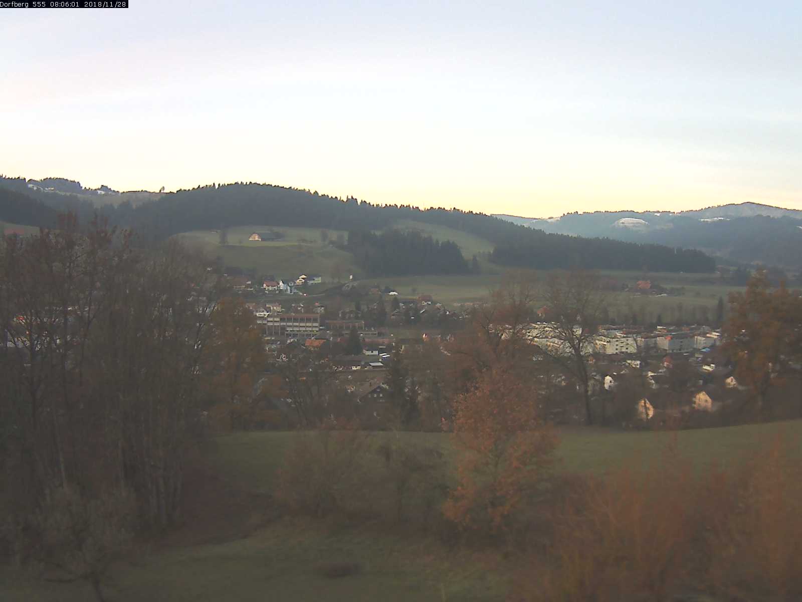 Webcam-Bild: Aussicht vom Dorfberg in Langnau 20181128-080601