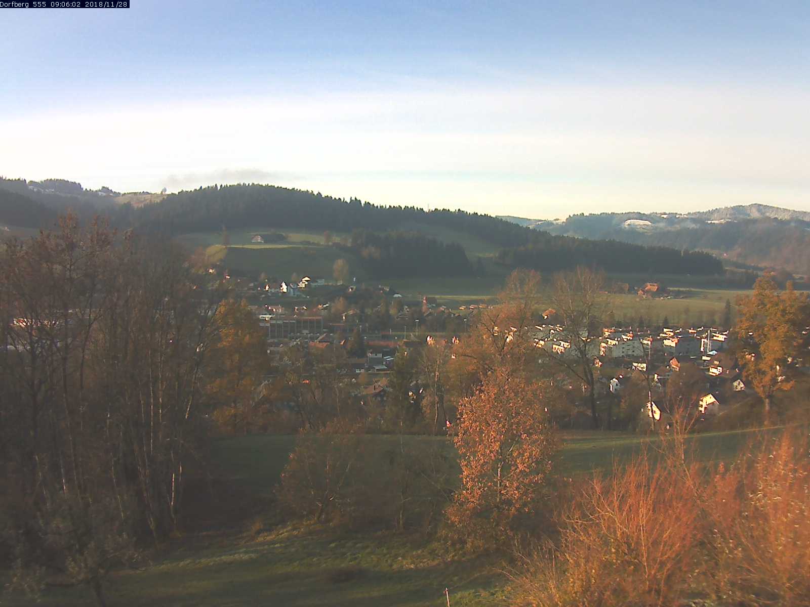 Webcam-Bild: Aussicht vom Dorfberg in Langnau 20181128-090601