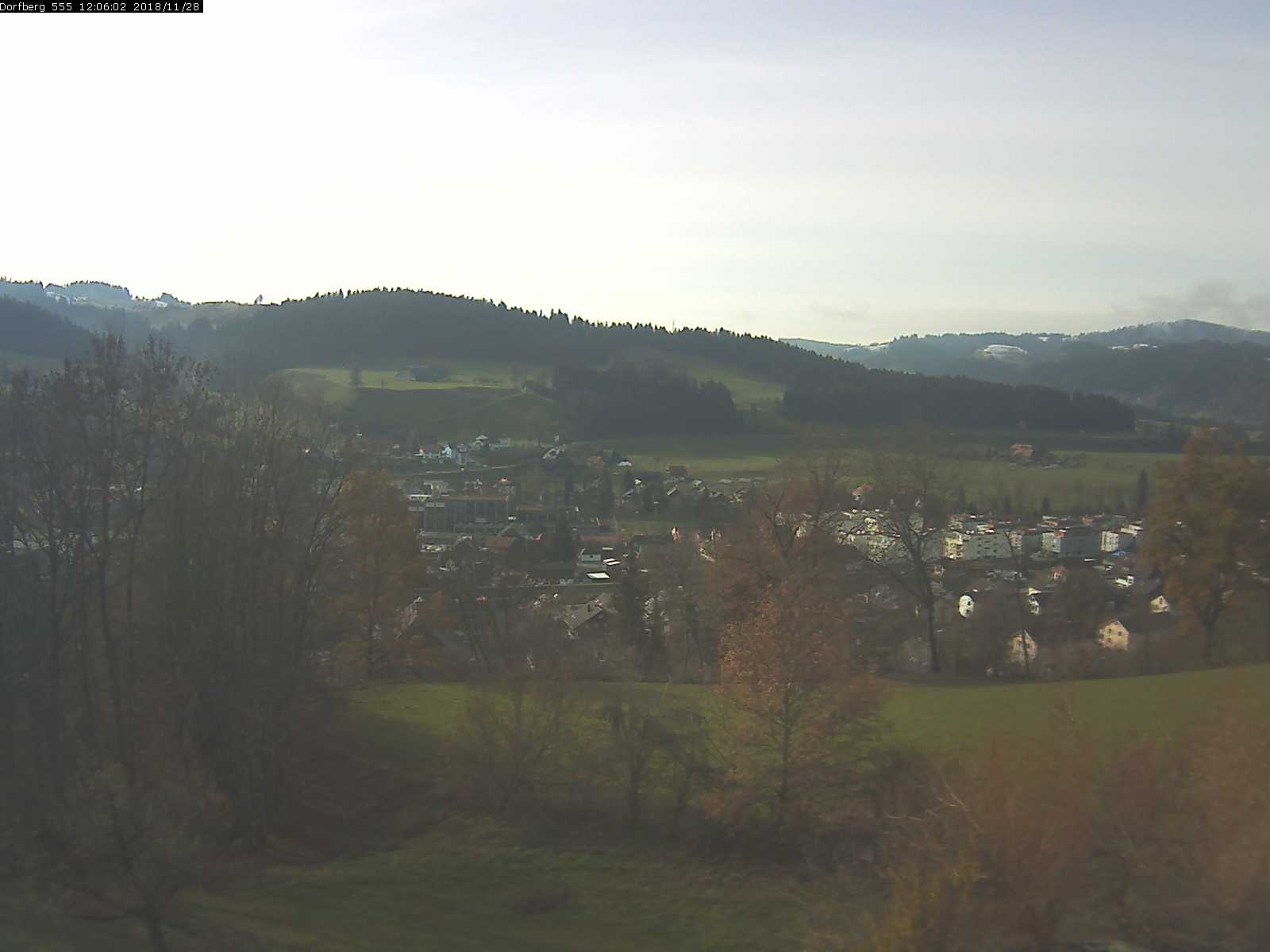 Webcam-Bild: Aussicht vom Dorfberg in Langnau 20181128-120601