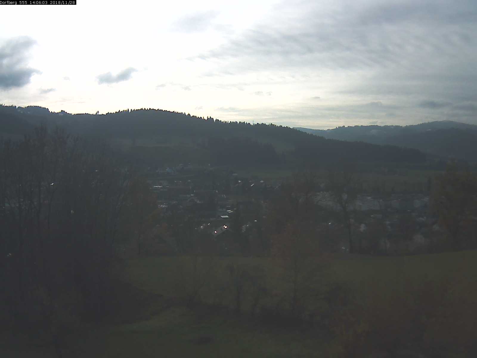 Webcam-Bild: Aussicht vom Dorfberg in Langnau 20181128-140601