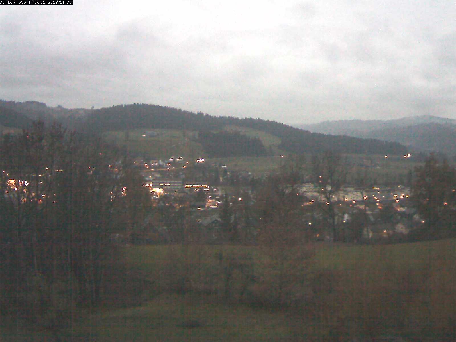 Webcam-Bild: Aussicht vom Dorfberg in Langnau 20181130-170601