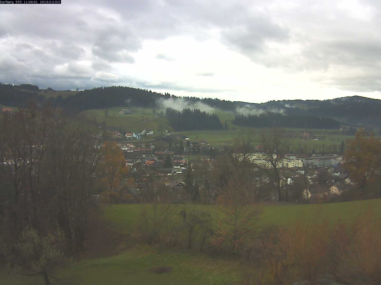 Webcam-Bild: Aussicht vom Dorfberg in Langnau 20181203-110601