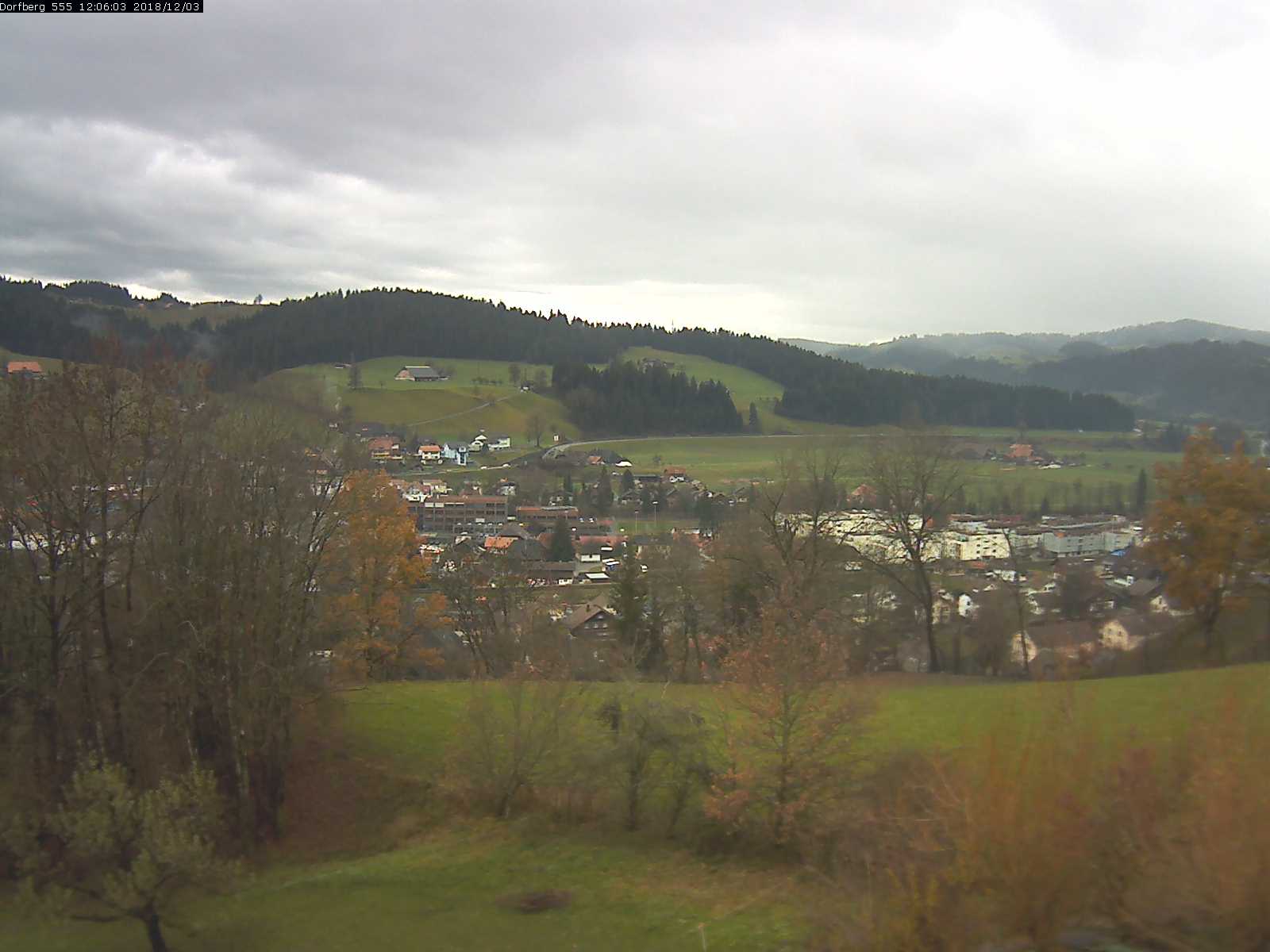 Webcam-Bild: Aussicht vom Dorfberg in Langnau 20181203-120601