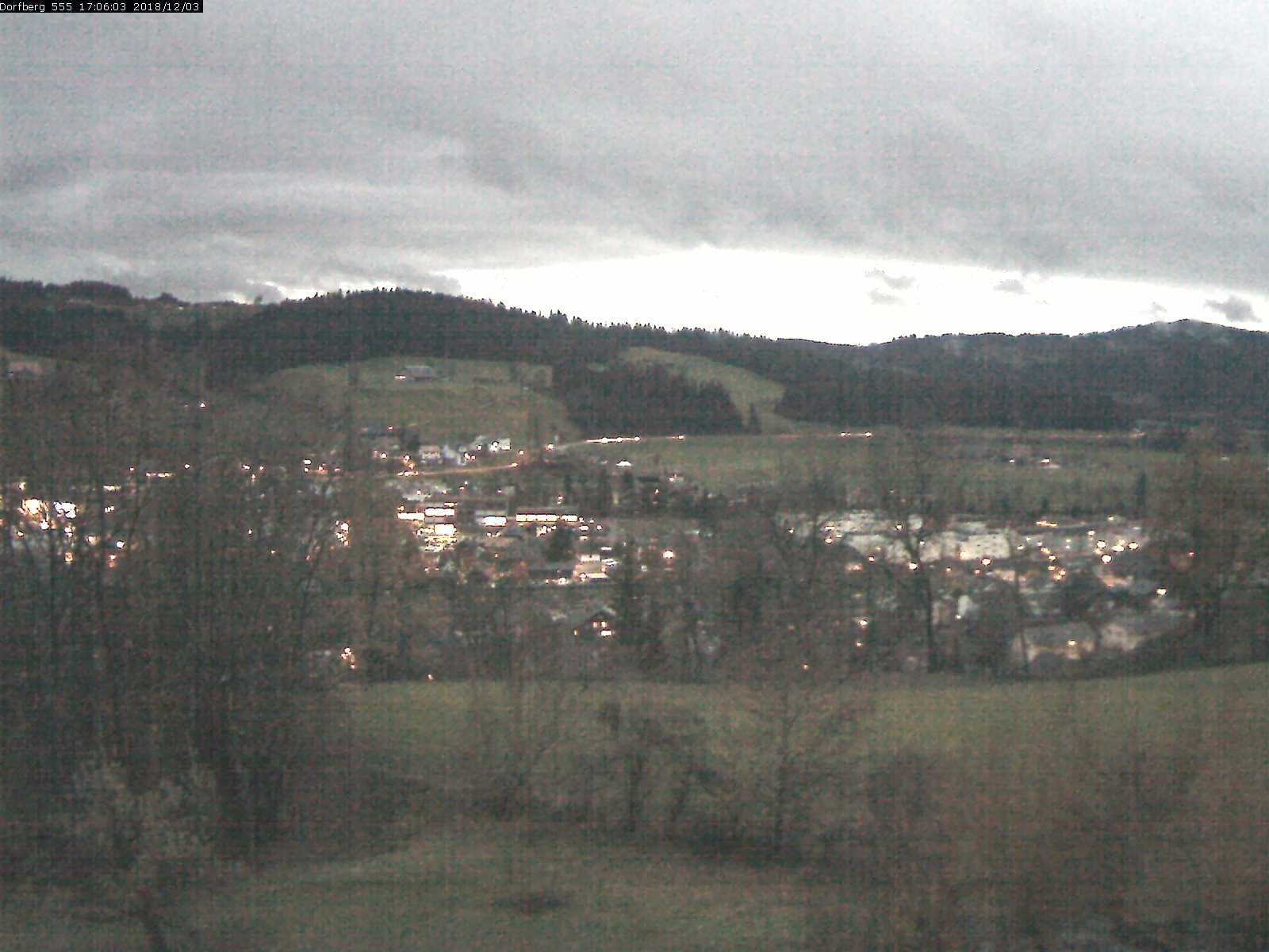Webcam-Bild: Aussicht vom Dorfberg in Langnau 20181203-170601