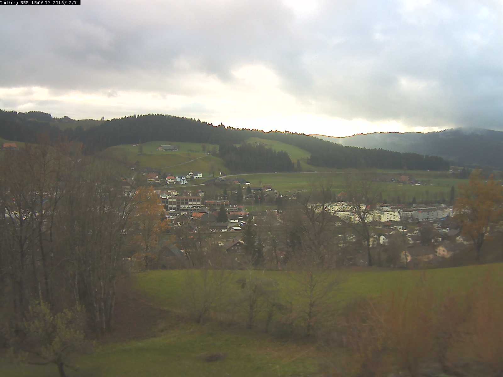 Webcam-Bild: Aussicht vom Dorfberg in Langnau 20181204-150601