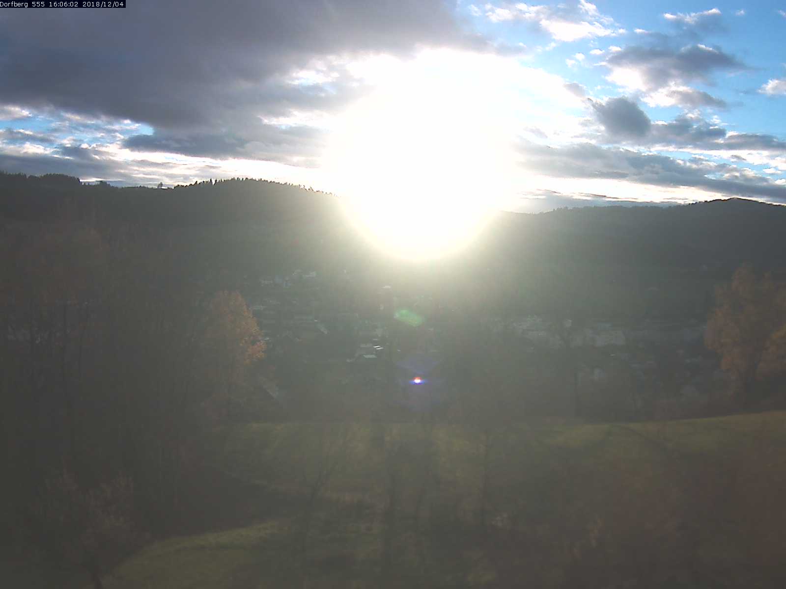 Webcam-Bild: Aussicht vom Dorfberg in Langnau 20181204-160601