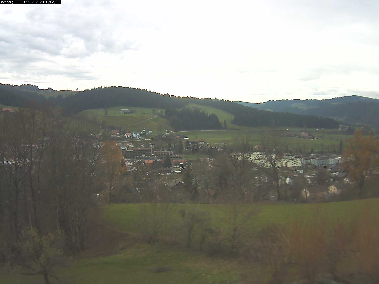 Webcam-Bild: Aussicht vom Dorfberg in Langnau 20181205-140601