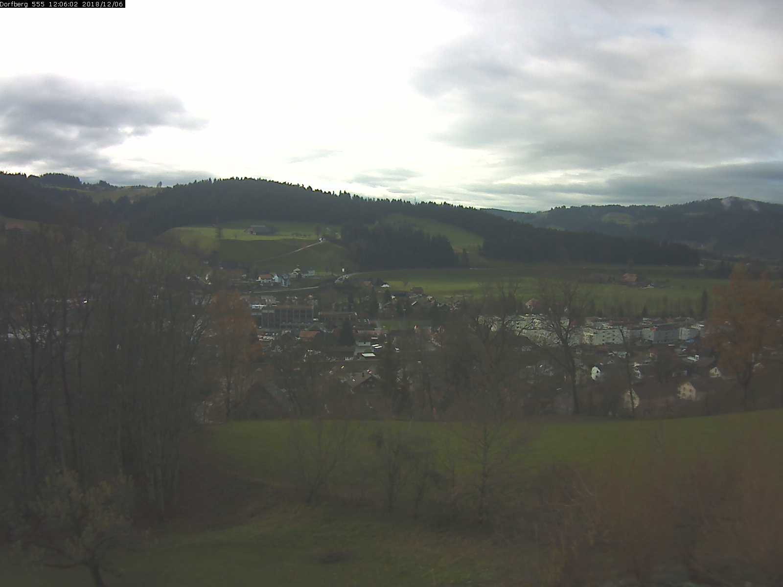 Webcam-Bild: Aussicht vom Dorfberg in Langnau 20181206-120601