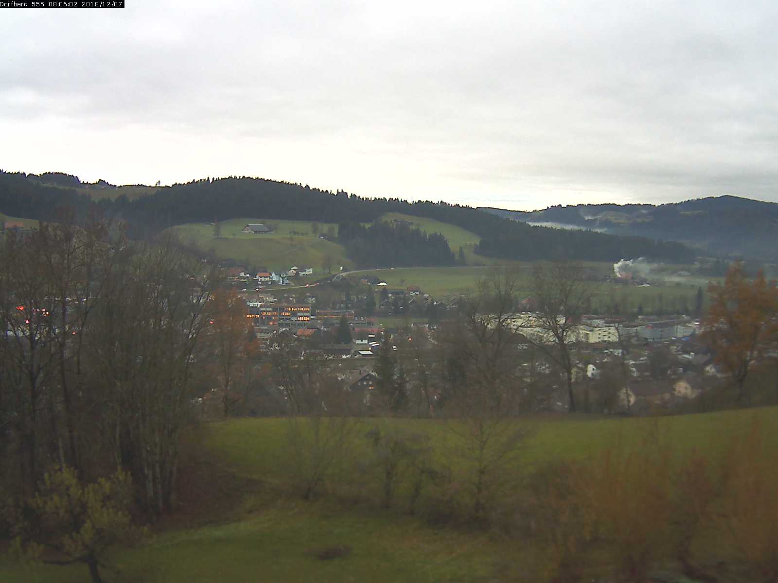 Webcam-Bild: Aussicht vom Dorfberg in Langnau 20181207-080602