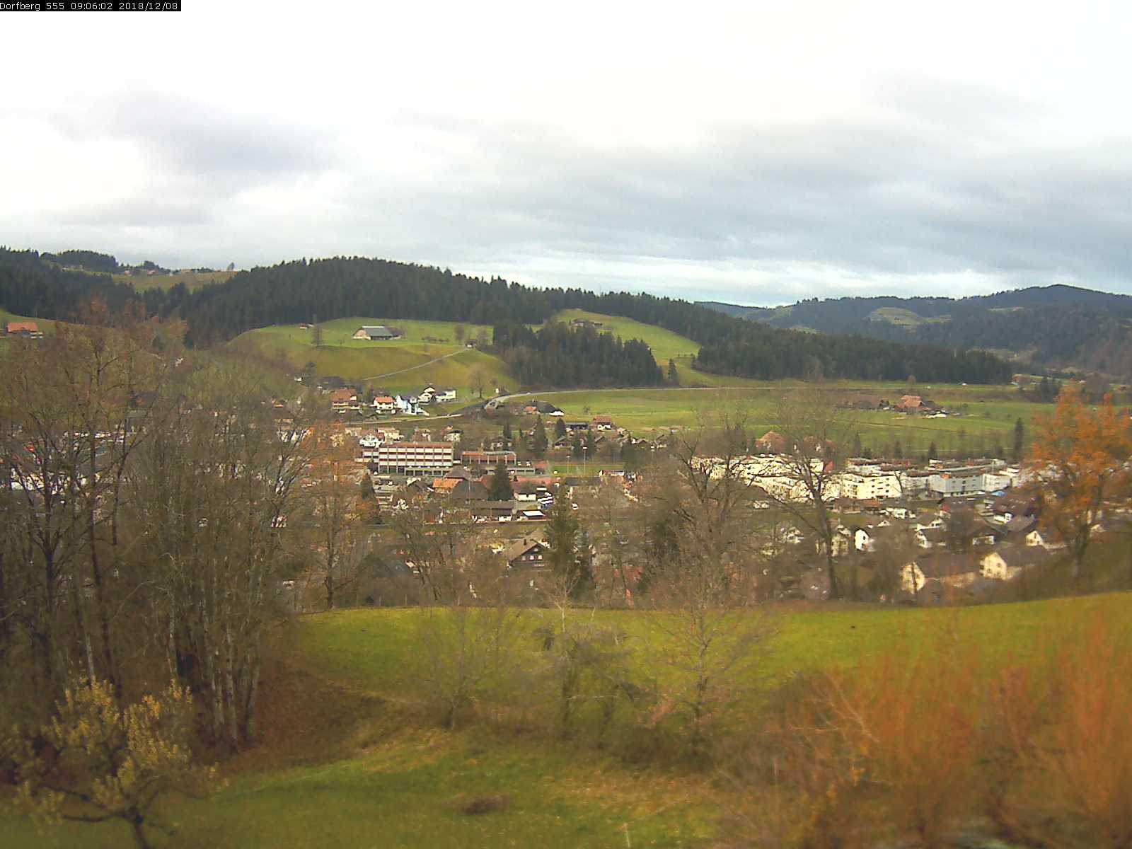 Webcam-Bild: Aussicht vom Dorfberg in Langnau 20181208-090601