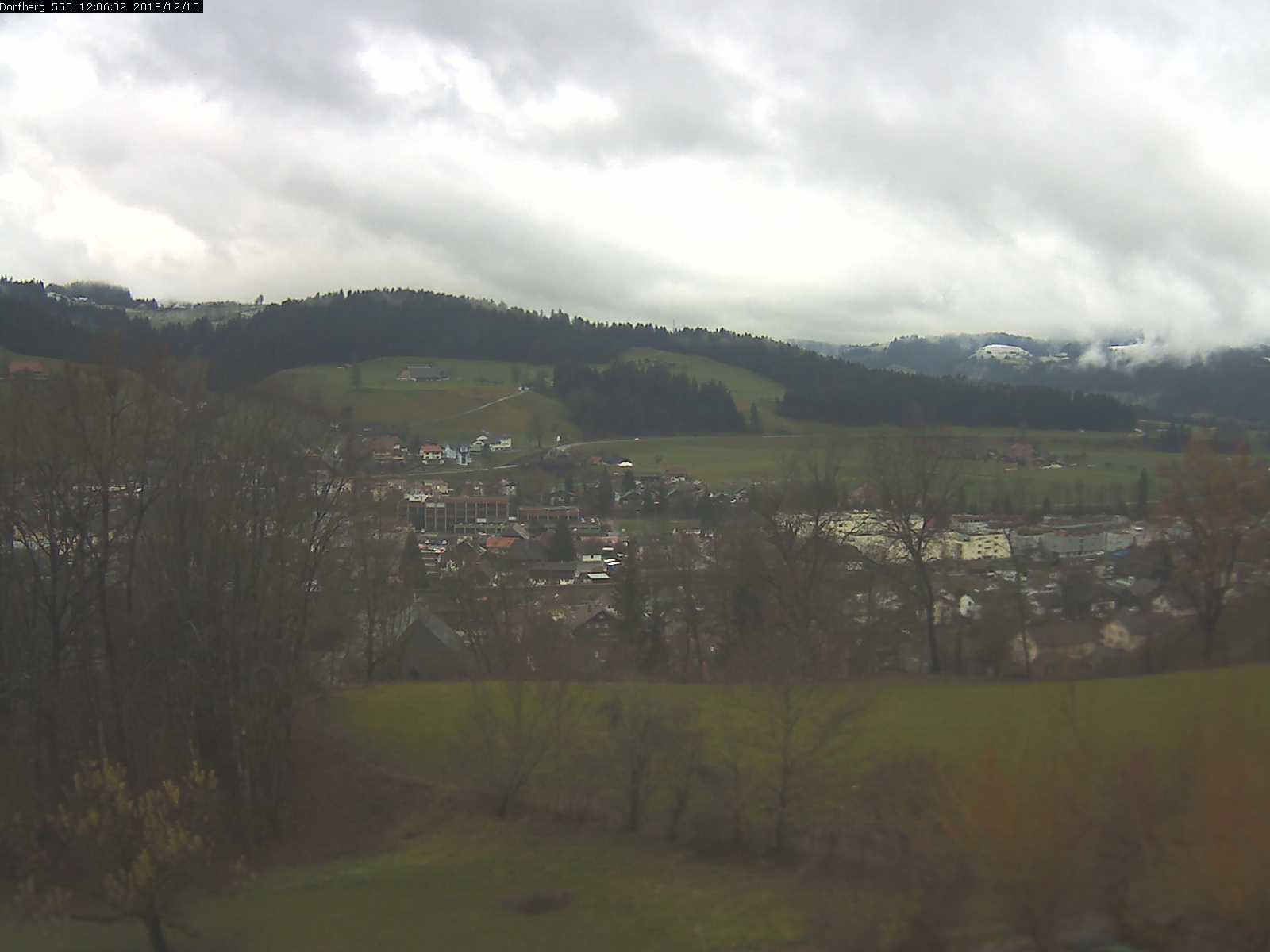 Webcam-Bild: Aussicht vom Dorfberg in Langnau 20181210-120601
